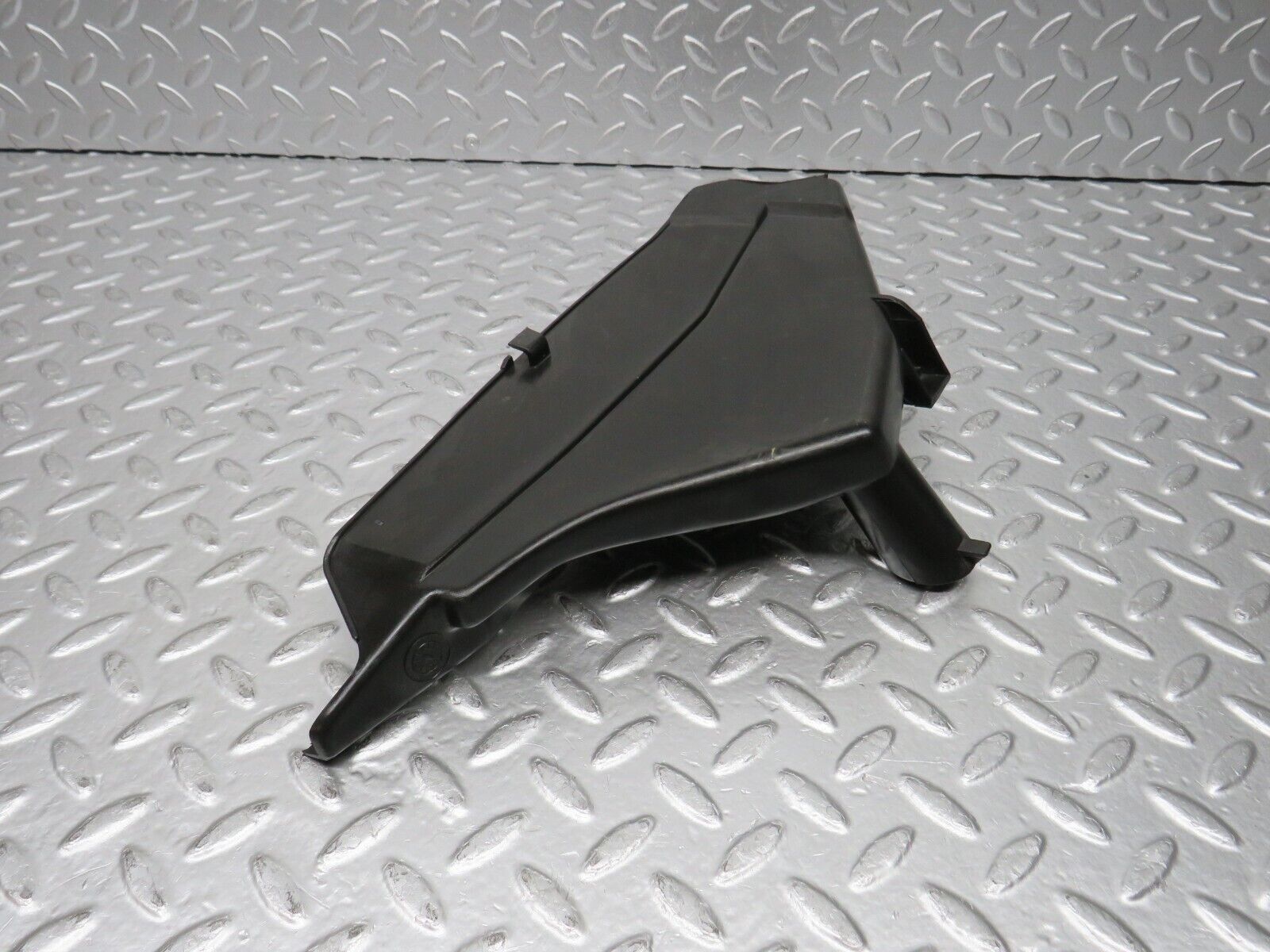 30807 Mercedes-Benz W201 190E 2.0L Front Right Rain Gutter Drain Channel 2016280273