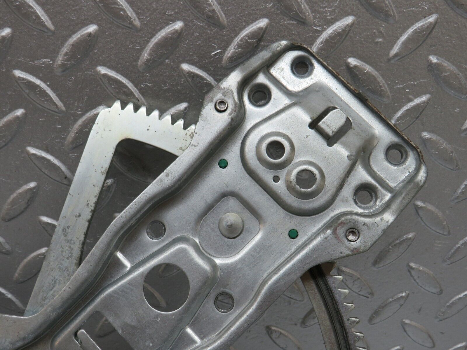 33392 Mercedes-Benz W202 C180 Front Left Power Window Regulator