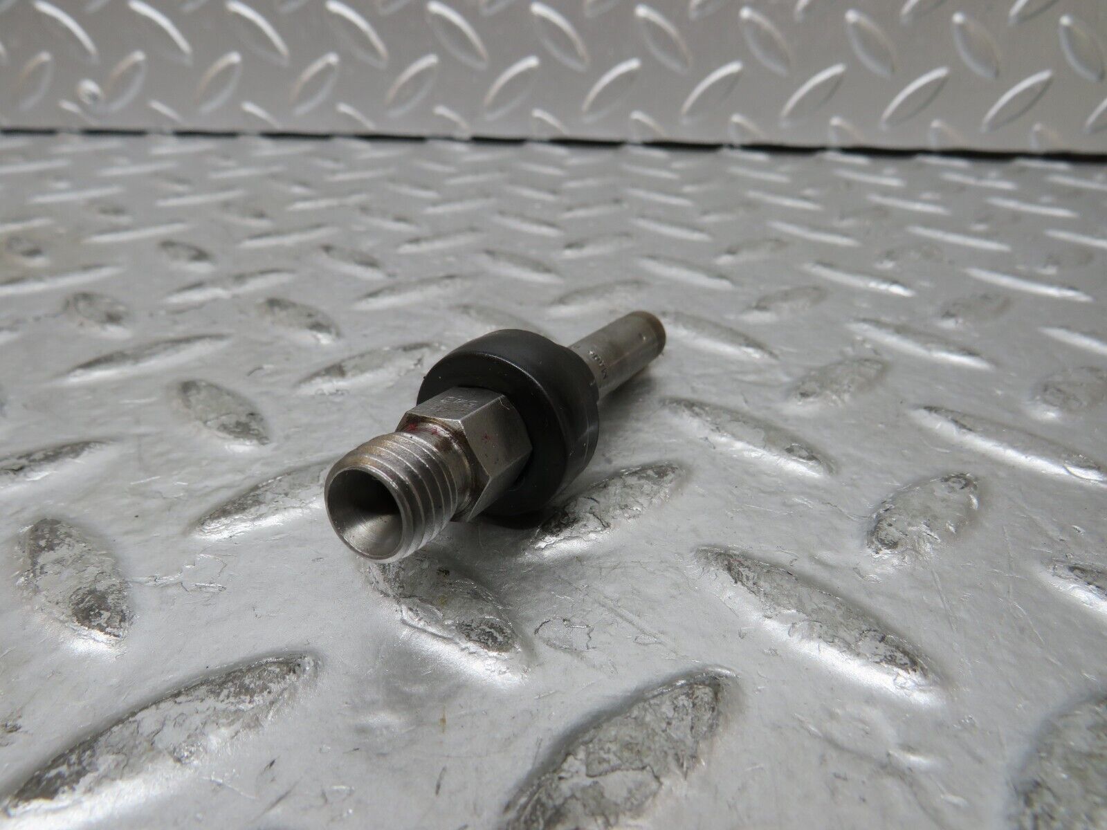 27426 Mercedes-Benz W123 280E Fuel Injector Bosch 0437502010