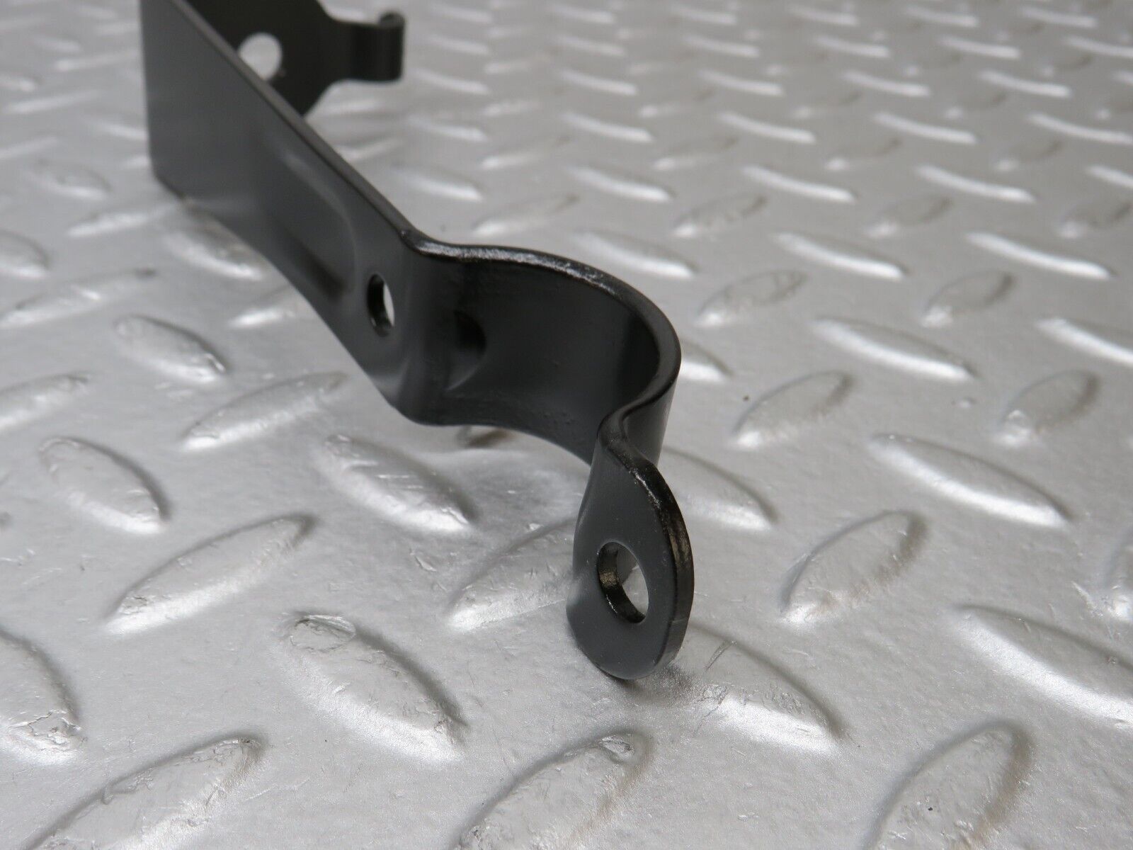 36782 Mercedes-Benz W201 190E 2.0L Front Axle Bracket