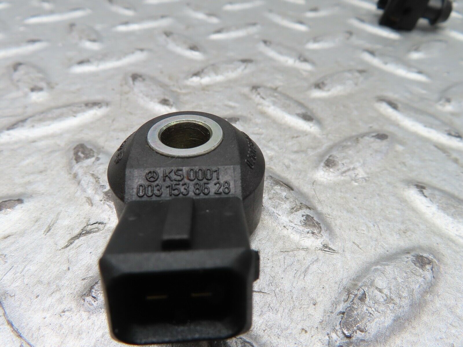 19676 Mercedes-Benz C140 CL420 Coupe Knock Sensor Pair 0261231110