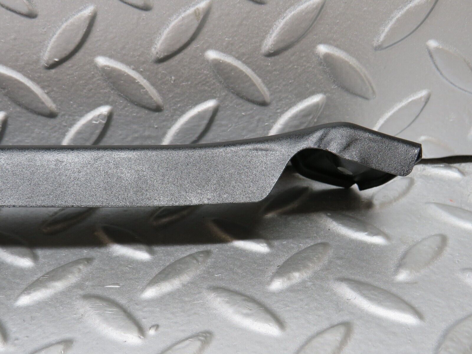 36343 Mercedes-Benz W126 420SE Under Headlight Trim Left Side