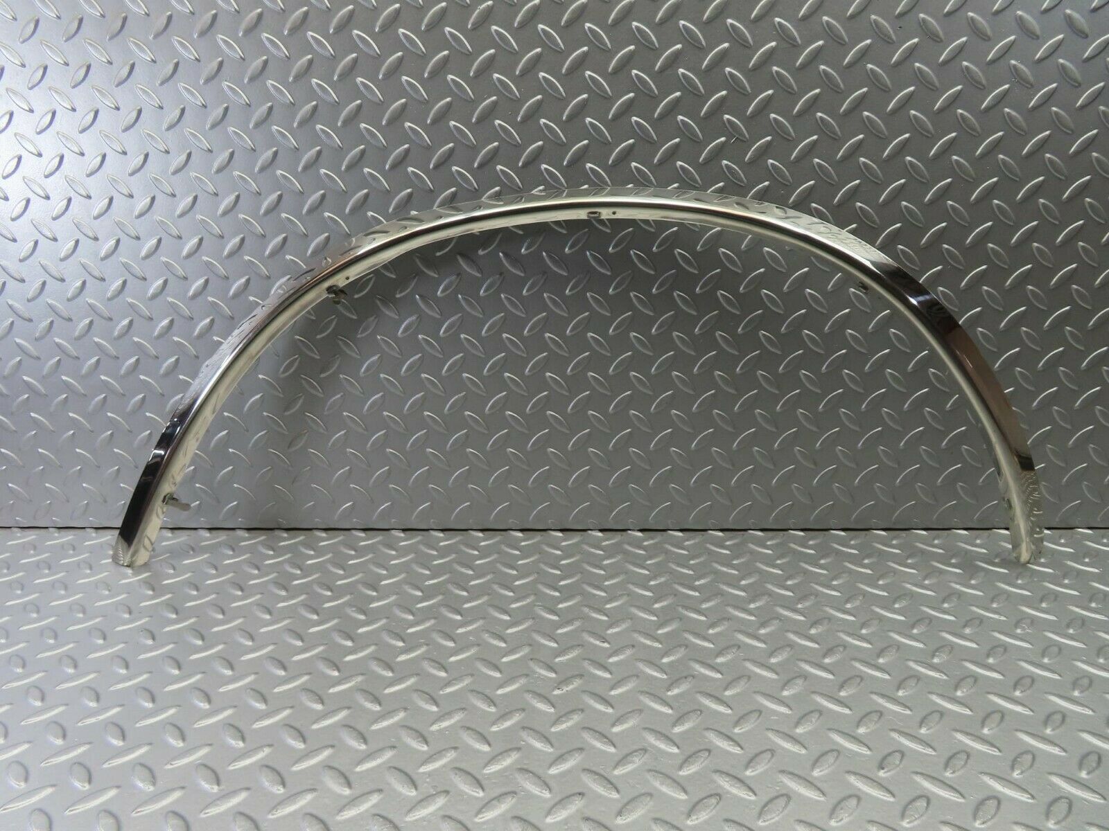10027 Mercedes-Benz C123 230CE Coupe Wheel Arch Chrome Fender Wing Trim Front Right