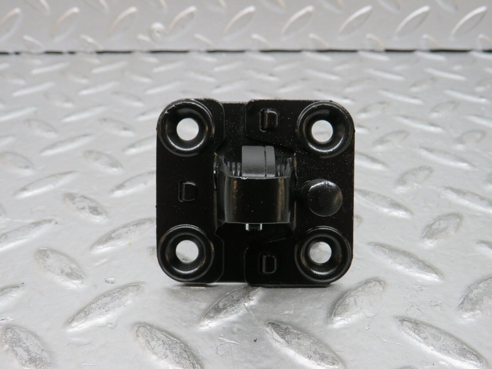 27904 Mercedes-Benz W123 280E Bonnet Lock Latch