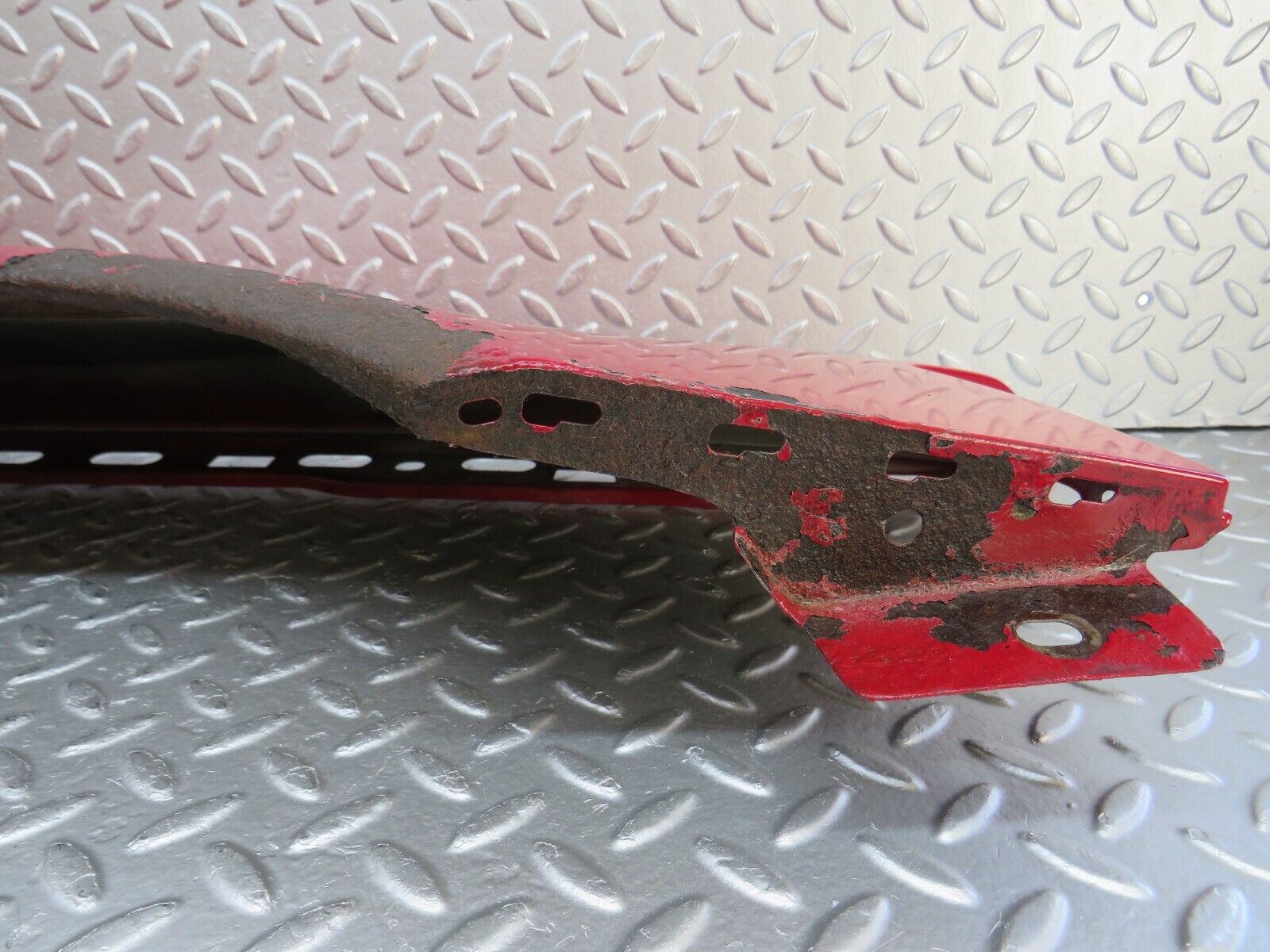 33369 Mercedes-Benz W202 C180 Front Right Fender Wing