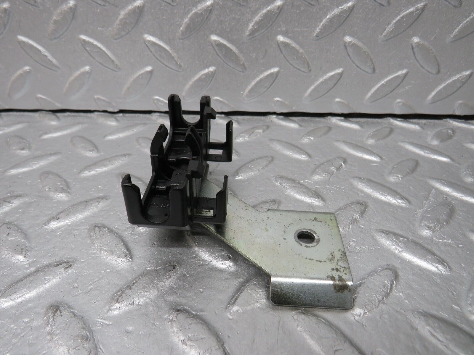 38069 Mercedes-Benz A124 320E Cabriolet ABS Cable Wire Bracket 1245454347