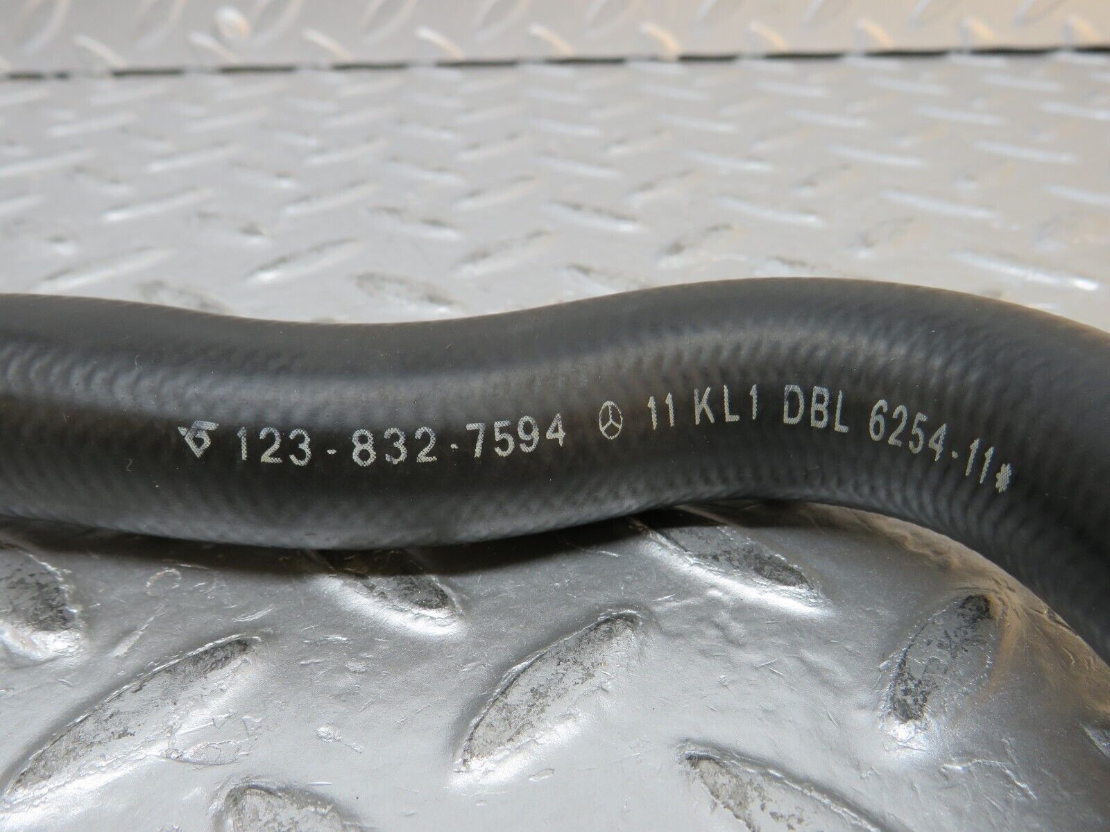 31840 Mercedes-Benz W201 190LE 1.8L Radiator Hose 1238327594