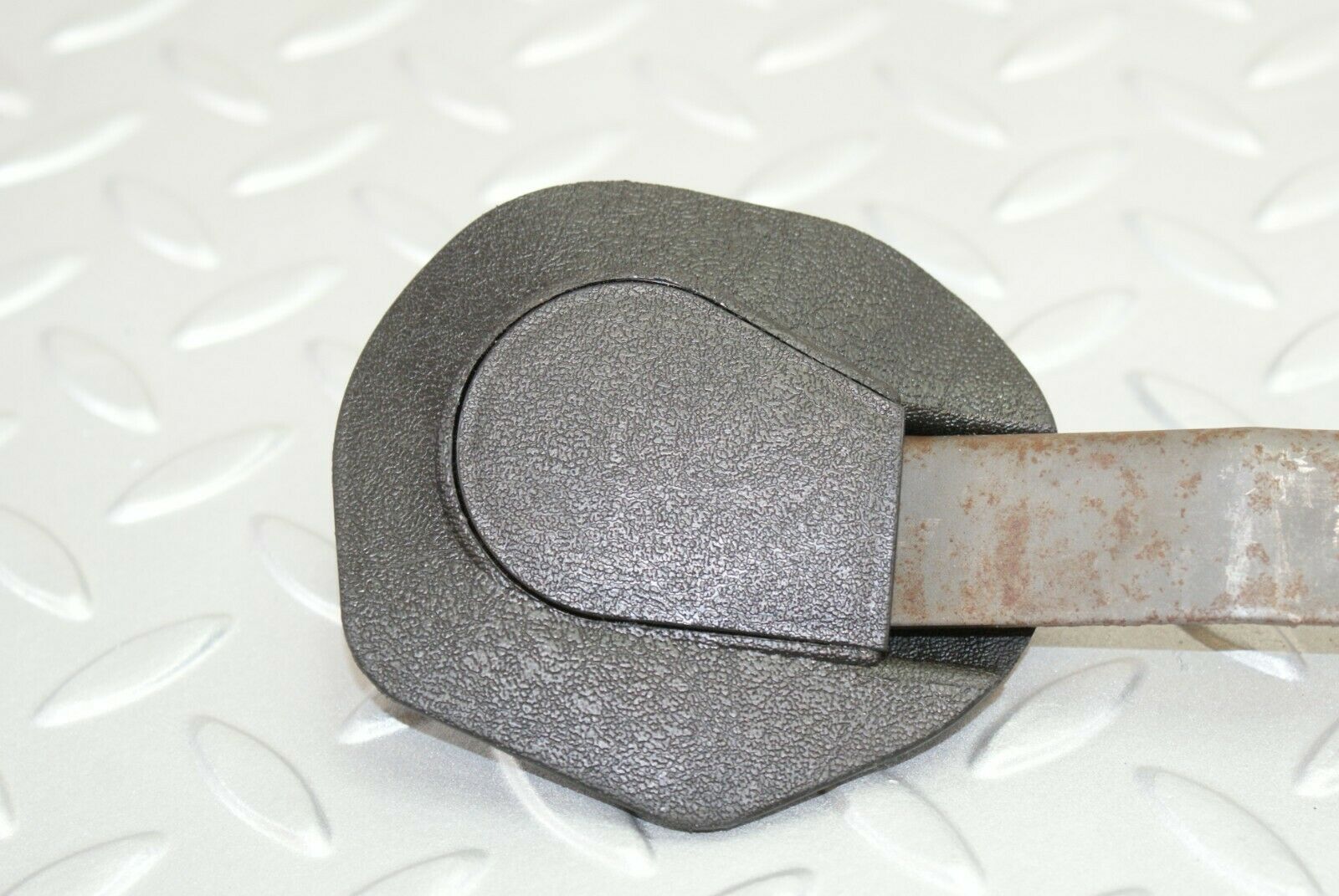 3001 Mercedes-Benz C123 280CE Coupe Right Seat Belt Runner With Cover