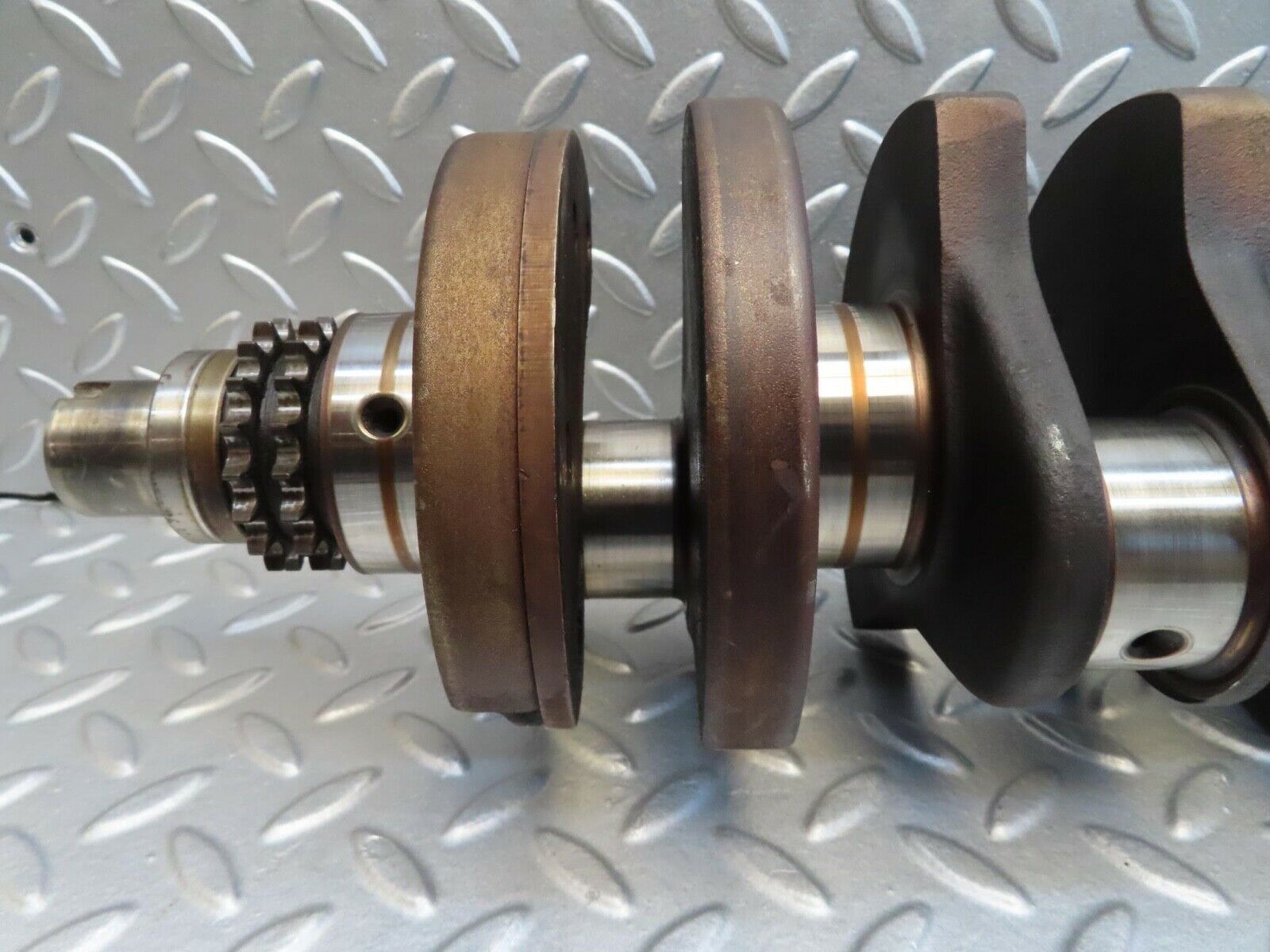 16141 Mercedes-Benz W123 280E Crankshaft 1100310701