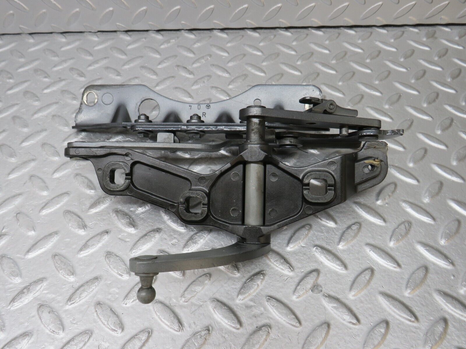 35223 Mercedes-Benz W221 Bonnet Hinge Right Side 2218800428