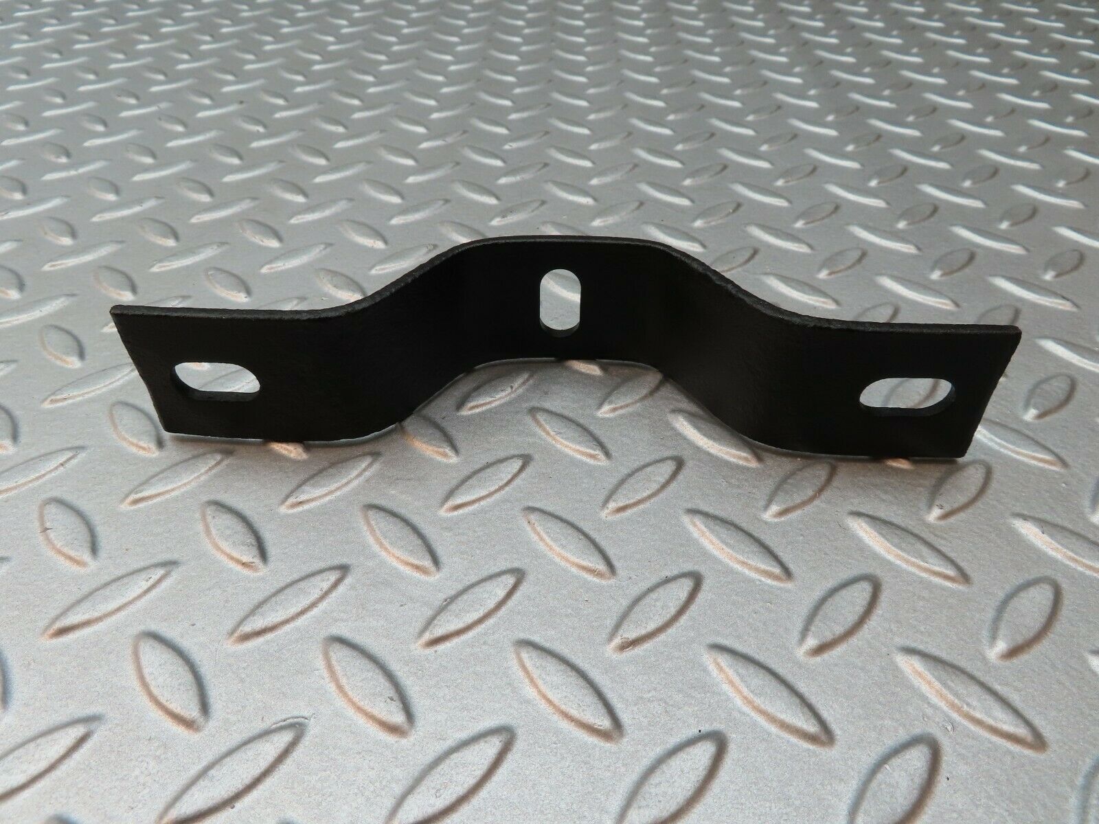 4696 Mercedes-Benz W114 280CE Coupe Front Right Bumper Bracket