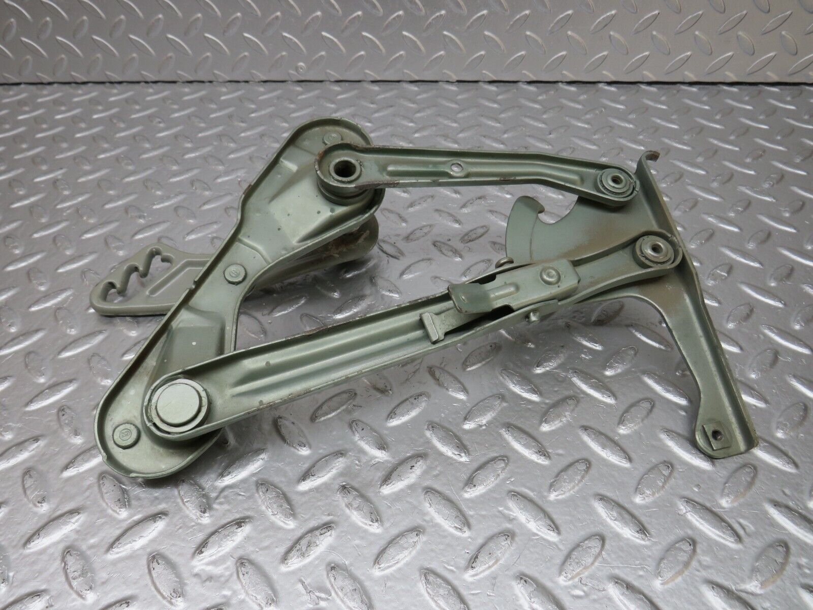 34158 Mercedes-Benz W124 260E Bonnet Hinge Left 1248870974