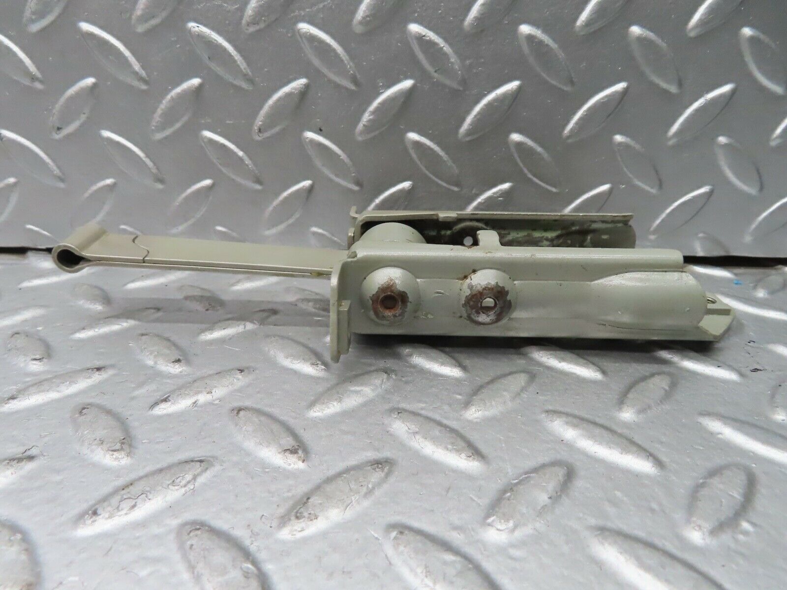 21515 Mercedes-Benz W126 300SE Door Safety Check Strap