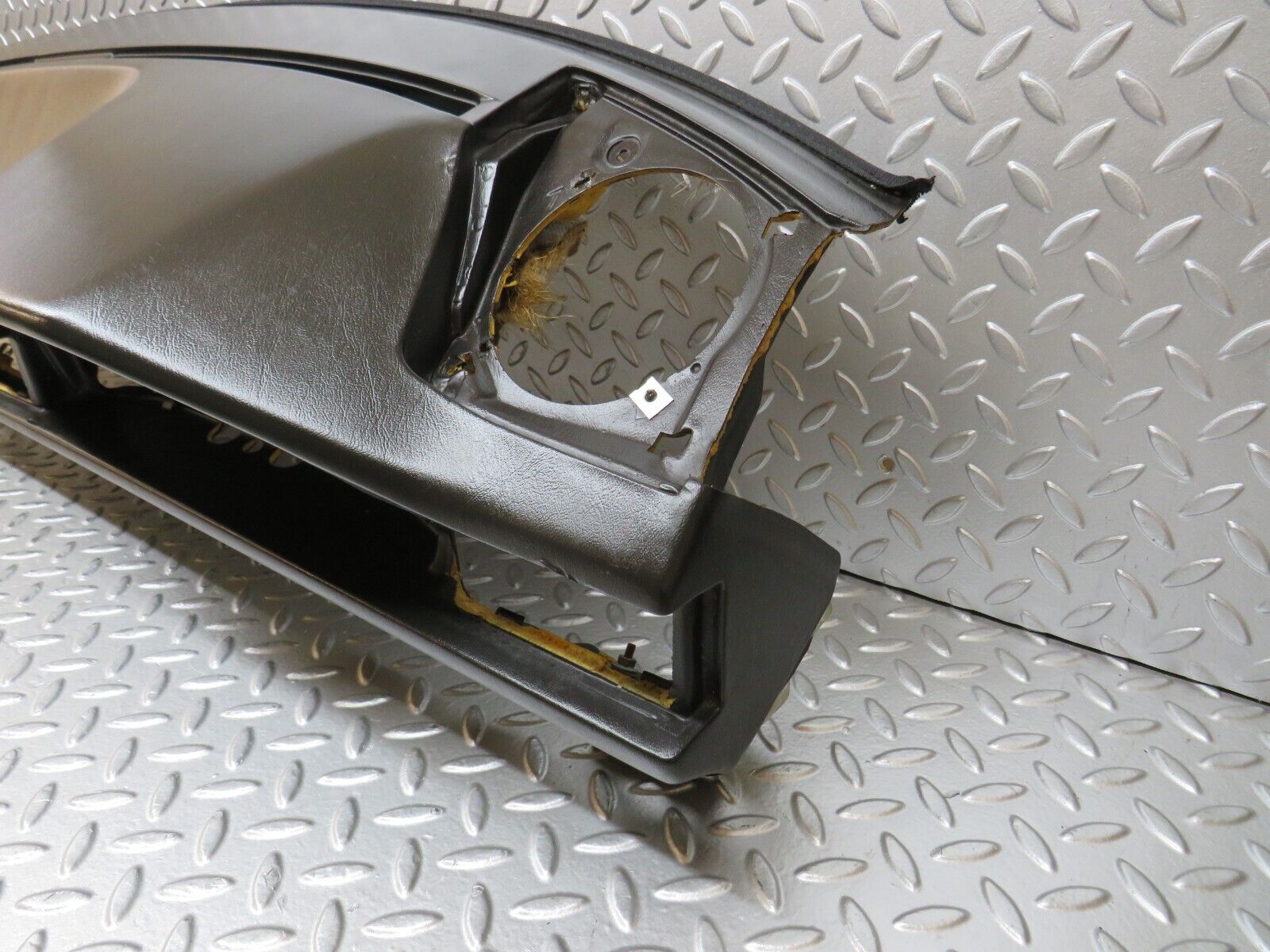 28911 Mercedes-Benz C124 320CE Coupe Dashboard Brown