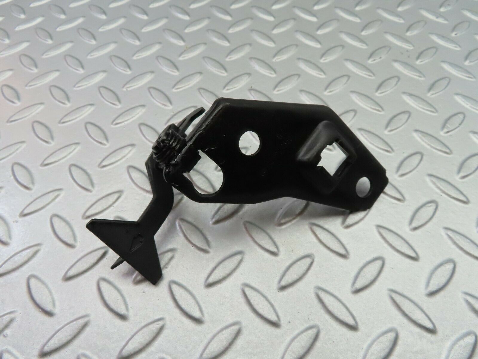 6808 Mercedes-Benz S124 E220 Wagon Hood Release Latch 1248800360