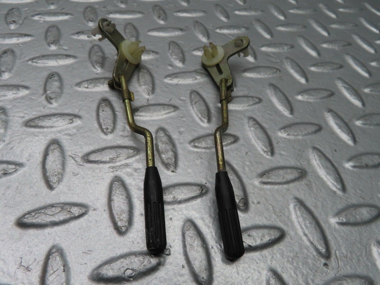 21631 Mercedes-Benz W126 300SE Rear Door Lock Knob Pair