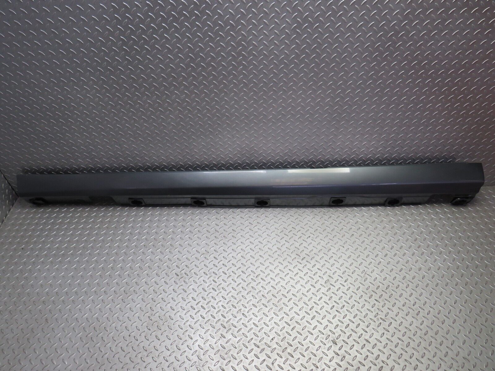 35283 Mercedes-Benz W221 Side Skirt Left Side 2216900140