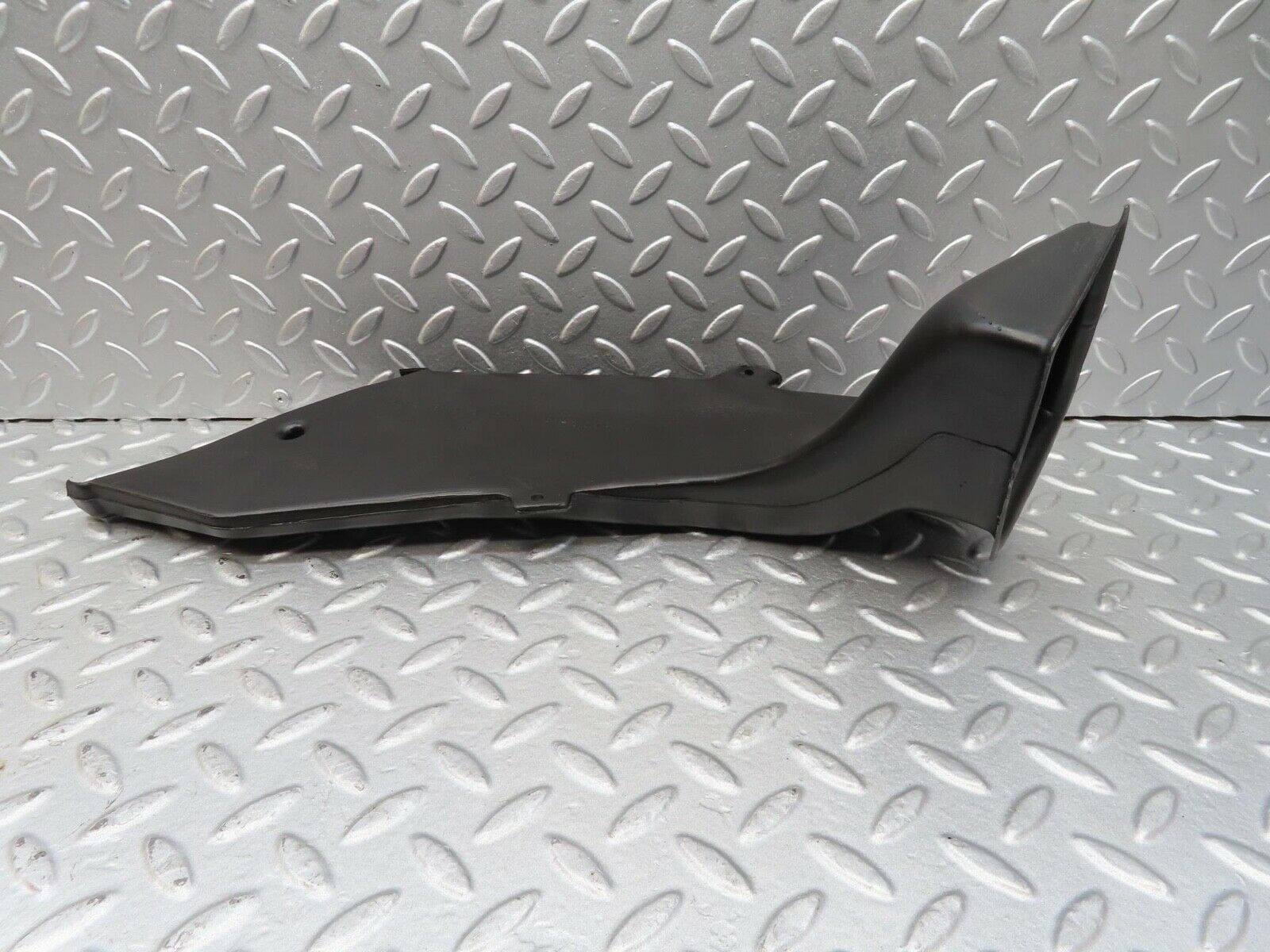 14270 Mercedes-Benz W116 350SE Ventilation Air Duct Right Side 1168310246