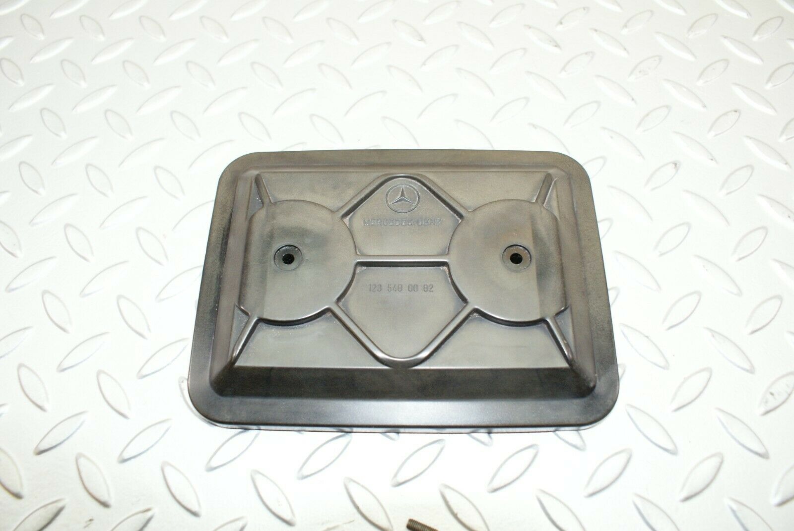 2940 Mercedes-Benz C123 280CE Coupe Fuse Box Cover Lid 1235400082