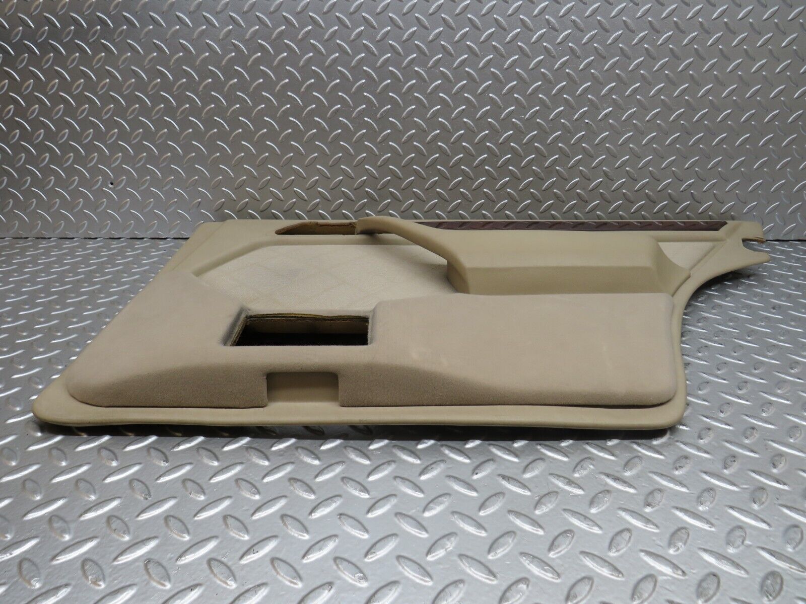 27524 Mercedes-Benz S124 300TE Wagon Rear Right Door Card Beige
