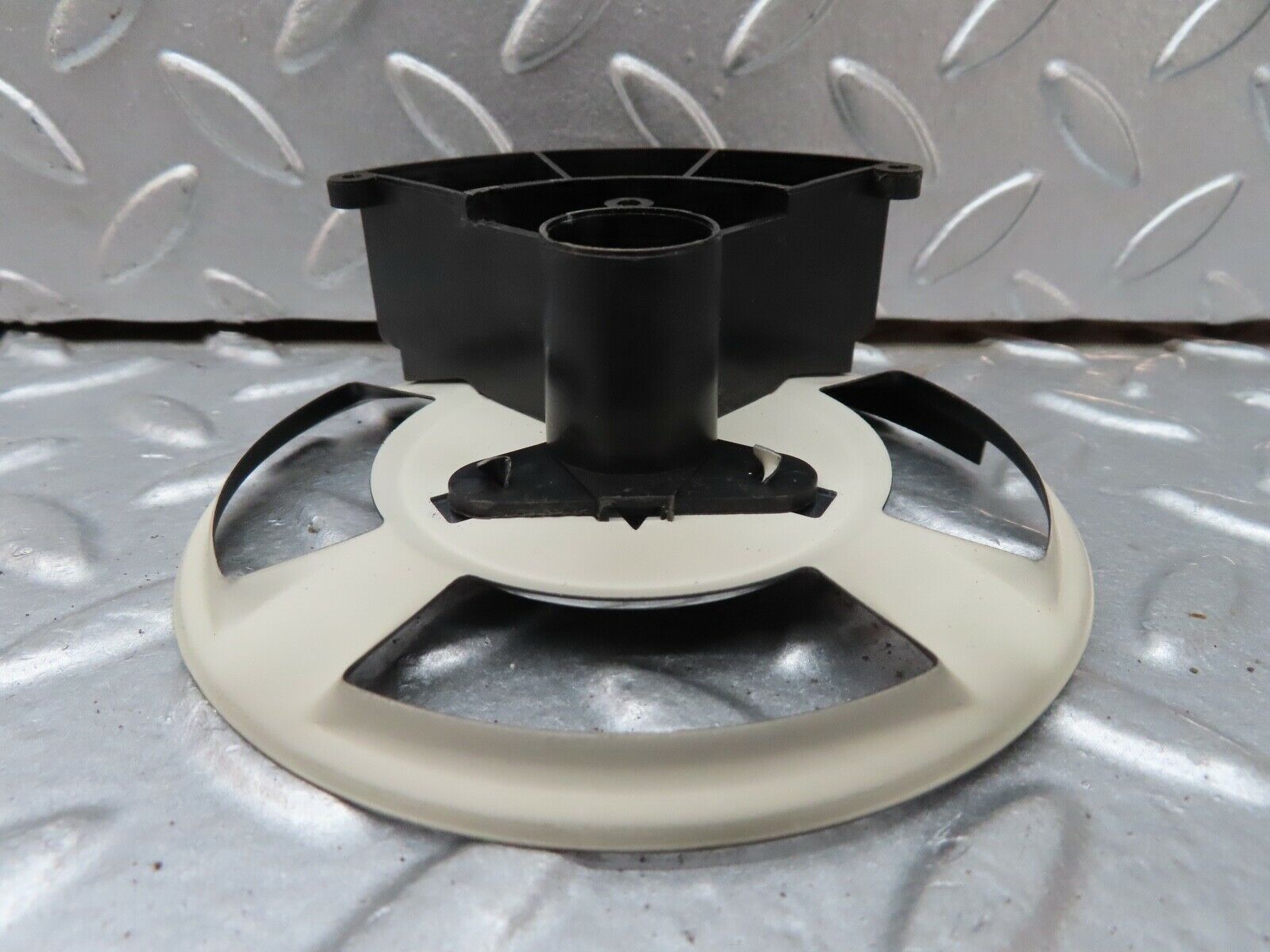 18328 Mercedes-Benz W115 220D Temperature Fuel Oil Gauge Instrument Surround