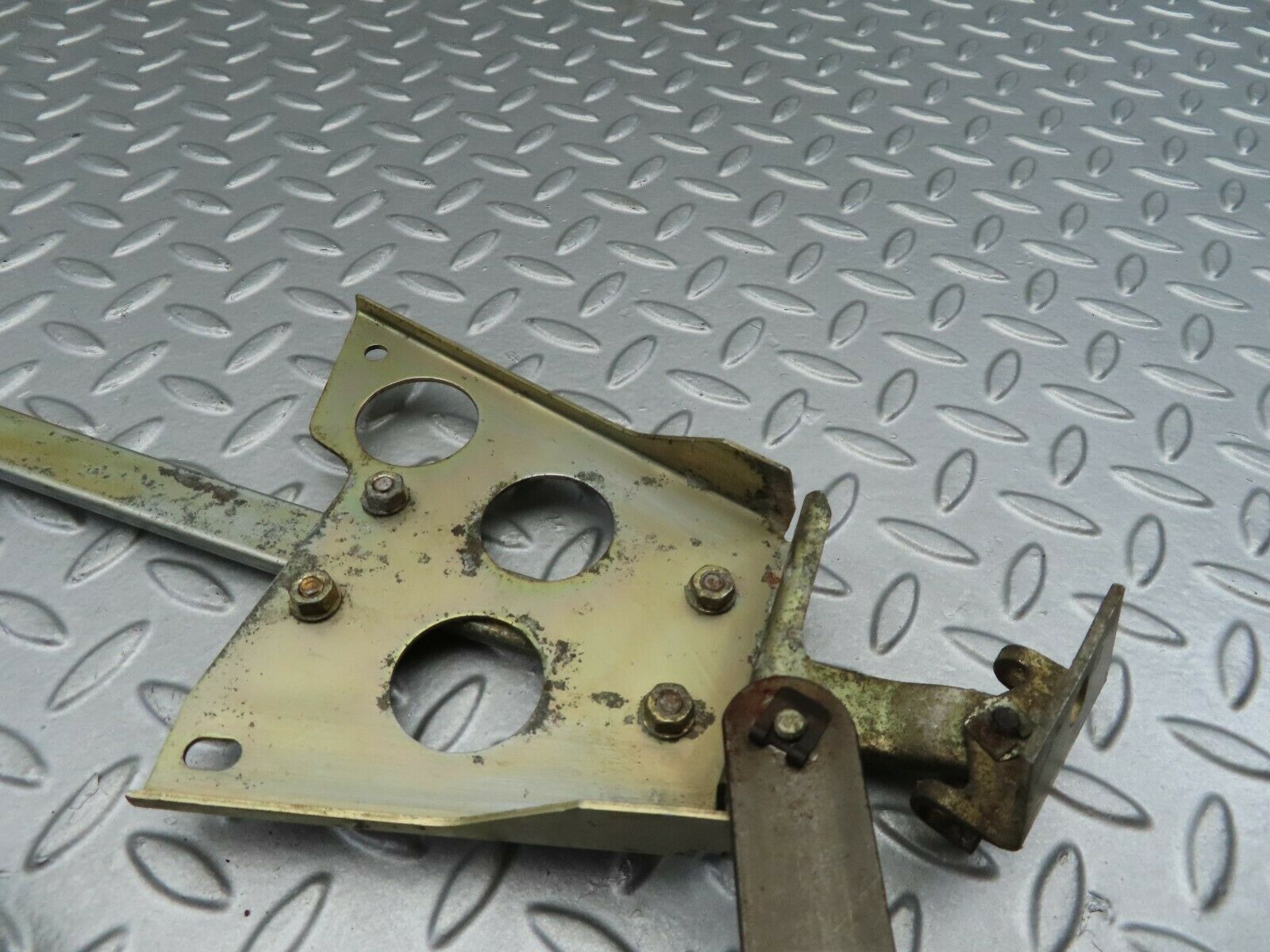 7171 Mercedes-Benz C107 350SLC Coupe Rear Left Power Window Regulator