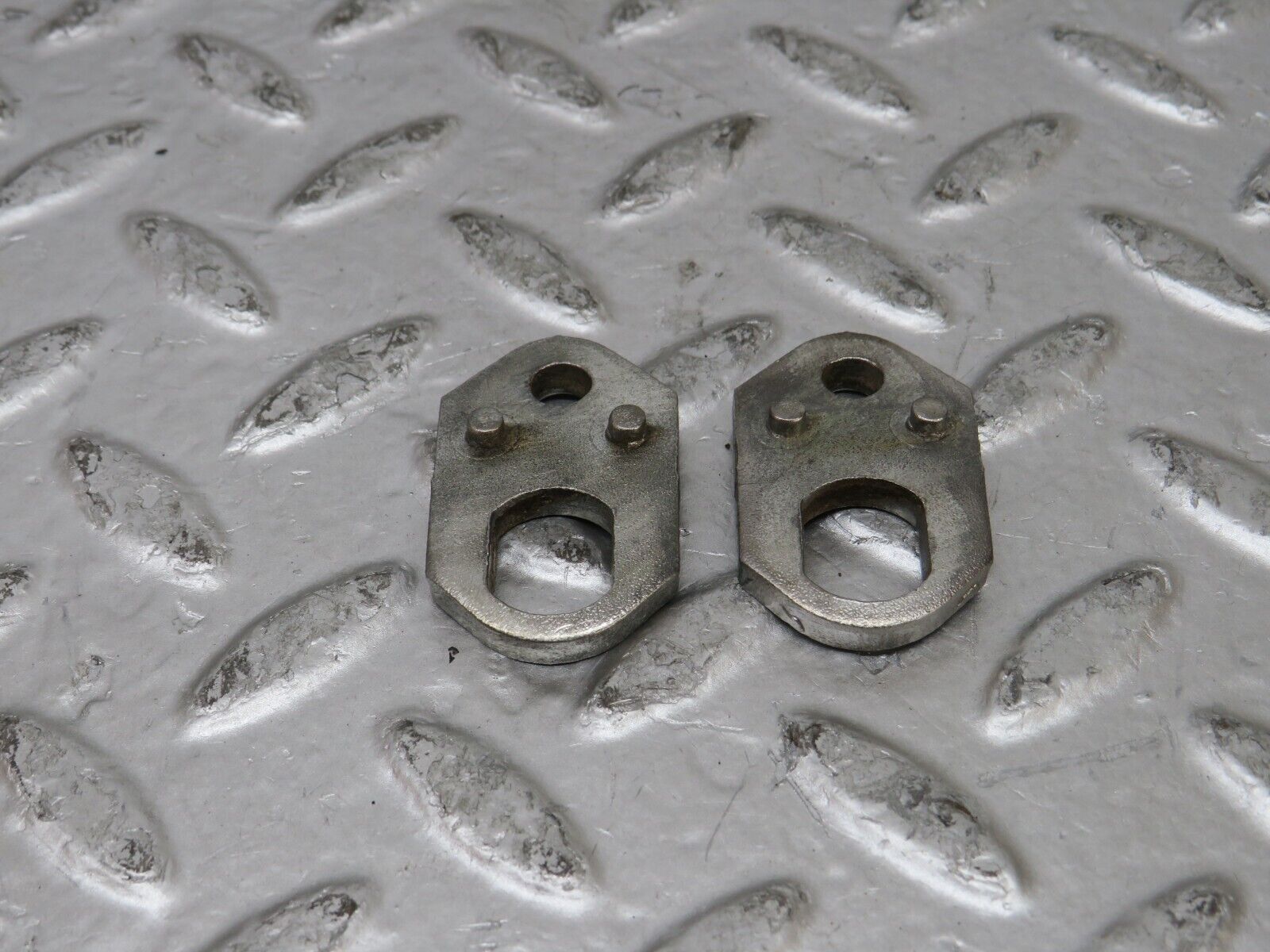 26257 Mercedes-Benz W116 450SE Fuel Injector Bracket 2 pcs