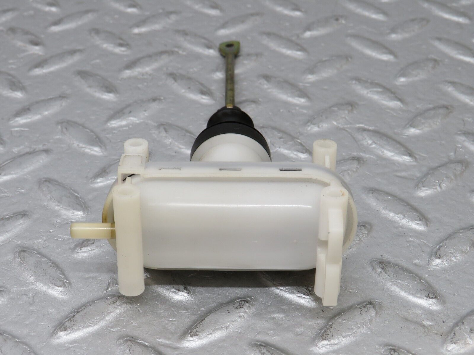 36633 Mercedes-Benz W201 190E 2.0L Rear Left Door Lock Vacuum Actuator