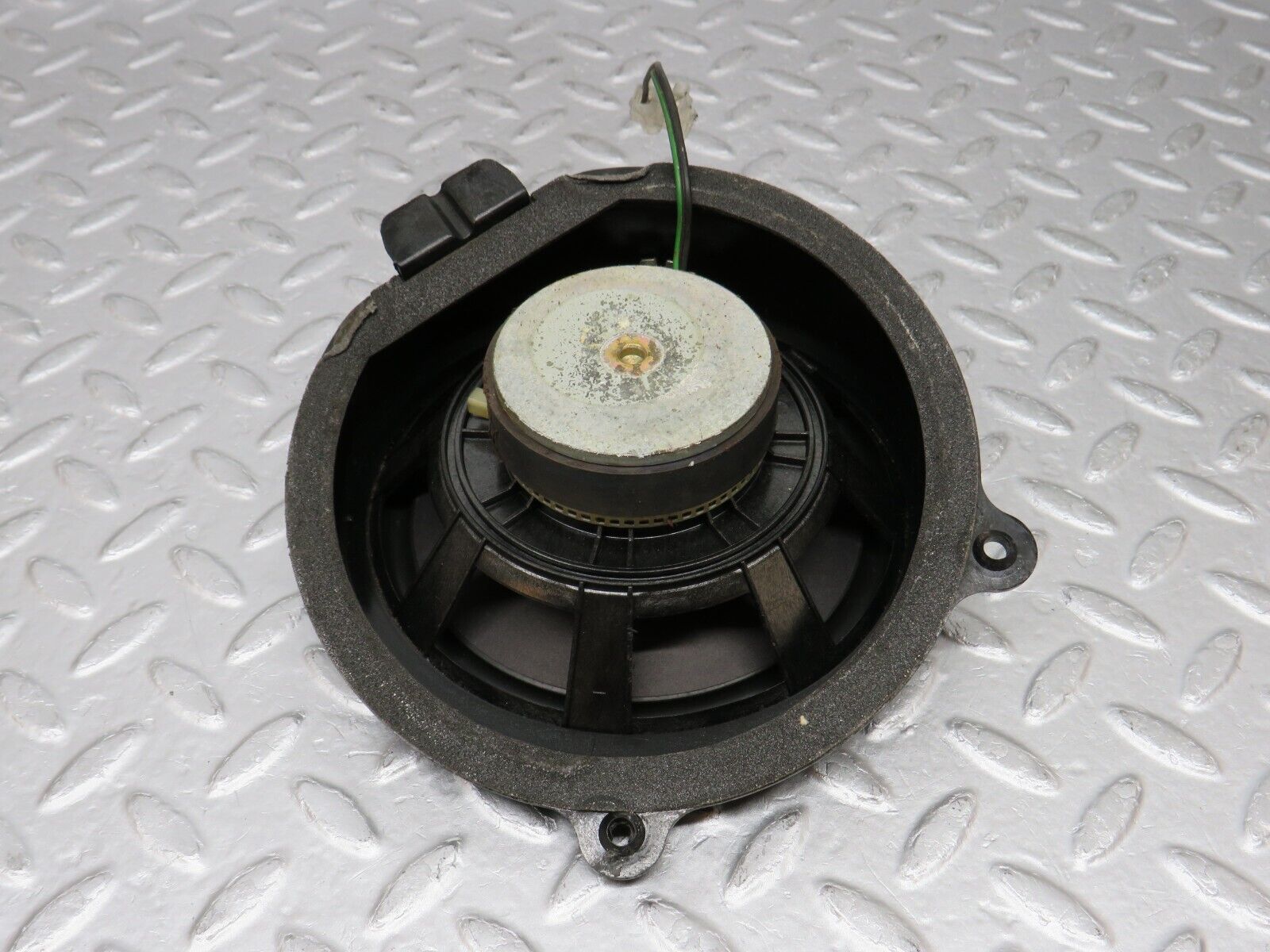 35996 Mercedes-Benz W126 420SE Rear Right Parcel Shelf Speaker 1268200402