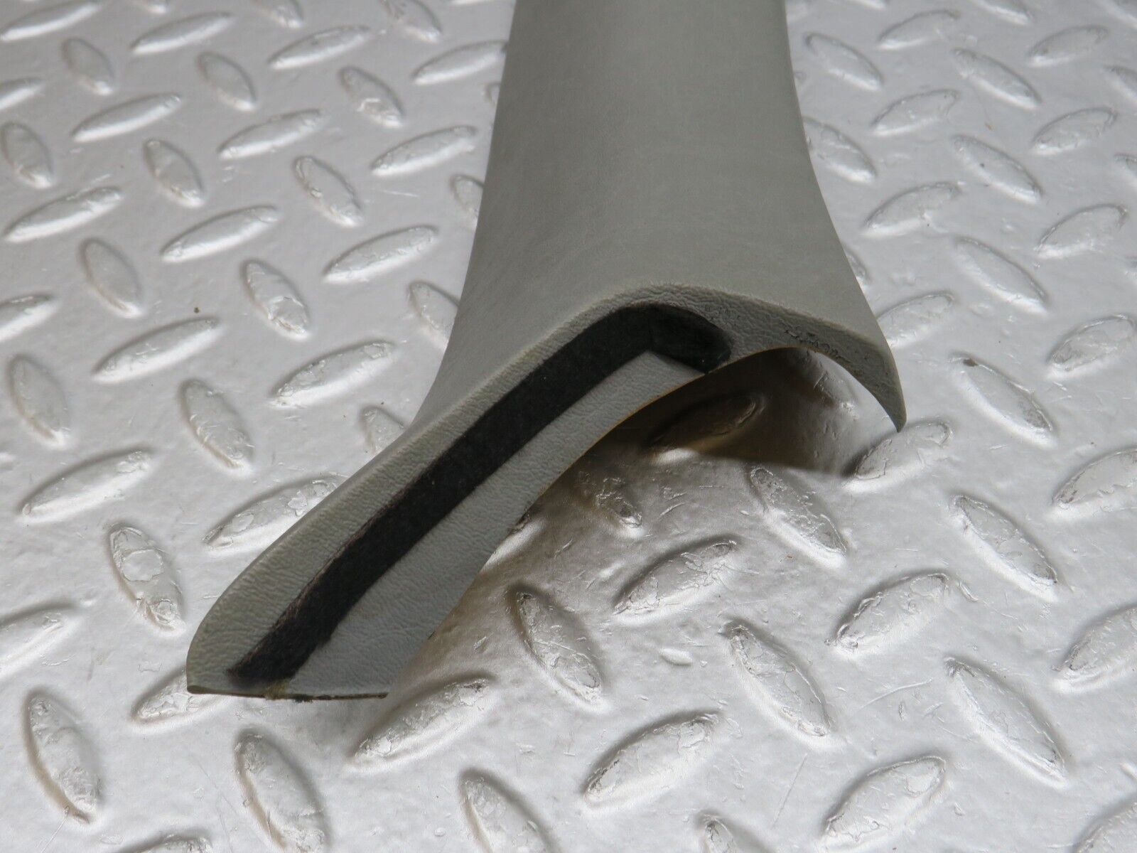 36059 Mercedes-Benz W126 420SE A Pillar Interior Cover Right Side Grey