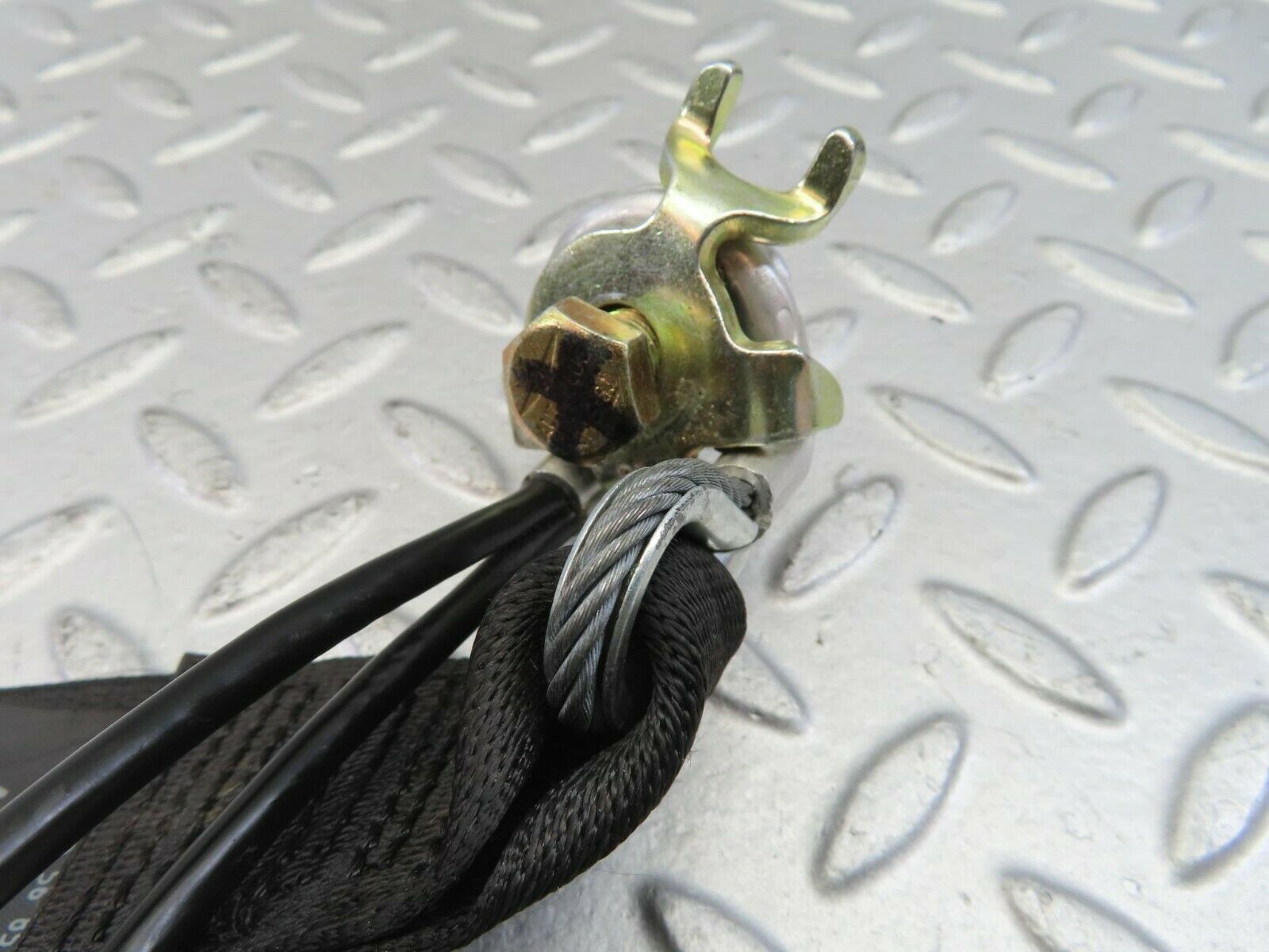 10384 Mercedes-Benz W201 190E Rear Middle Seat Belt With Buckle 2018605685