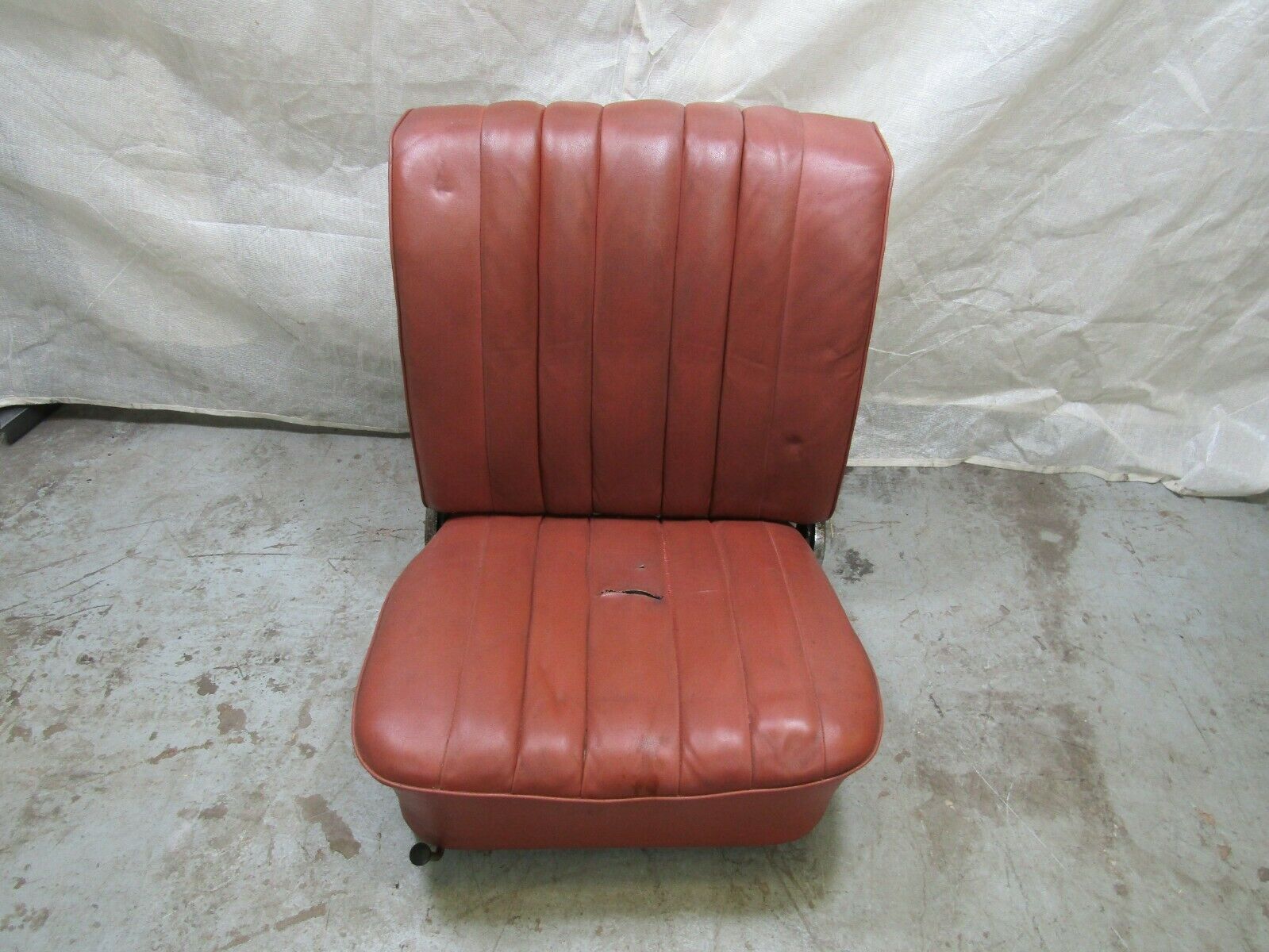 3254 Mercedes-Benz W105 PONTON Front Left Seat Driver Seat Red Faux Leather