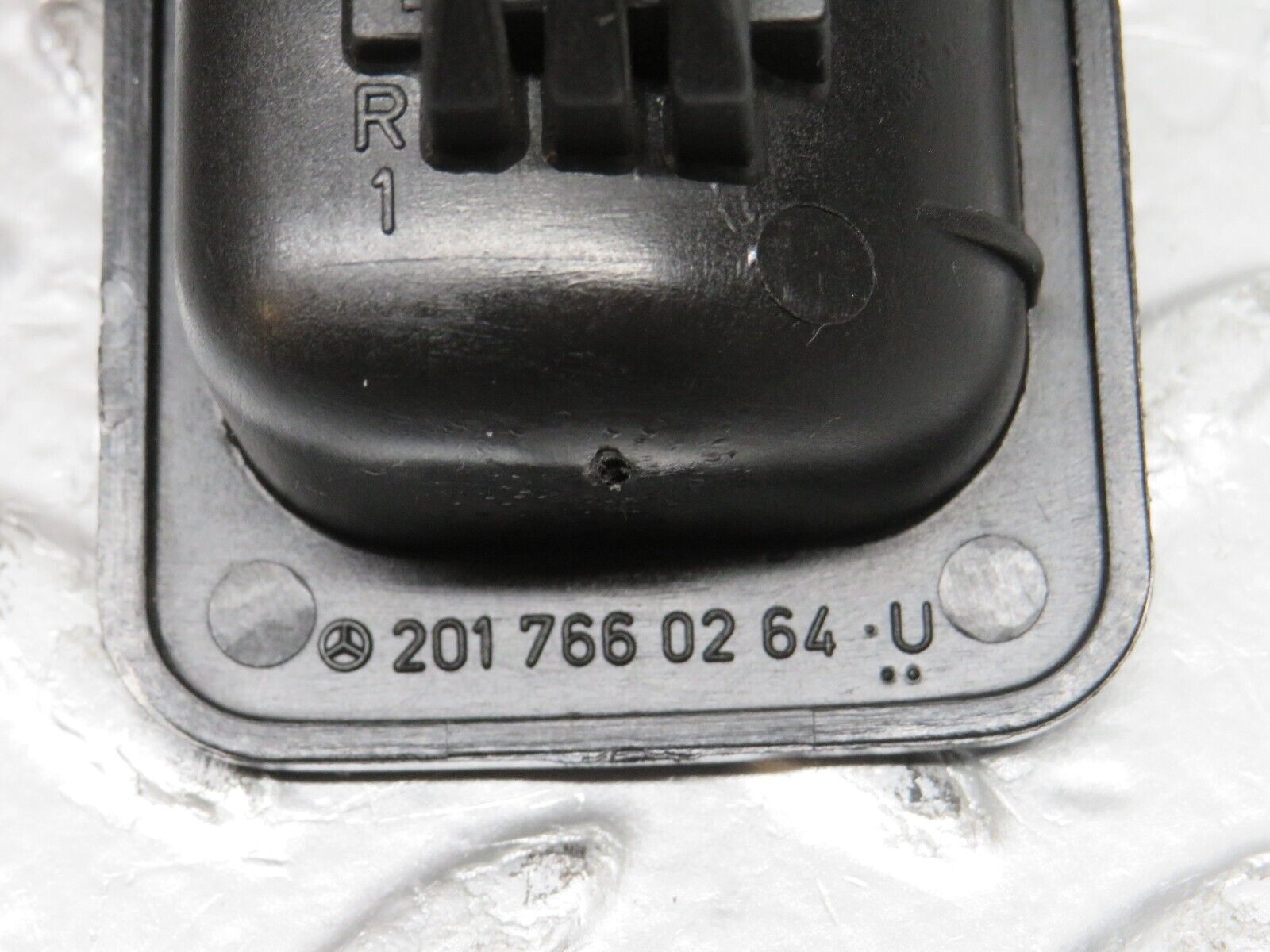 31633 Mercedes-Benz W201 190LE 1.8L Right Interior Door Handle 2017660264