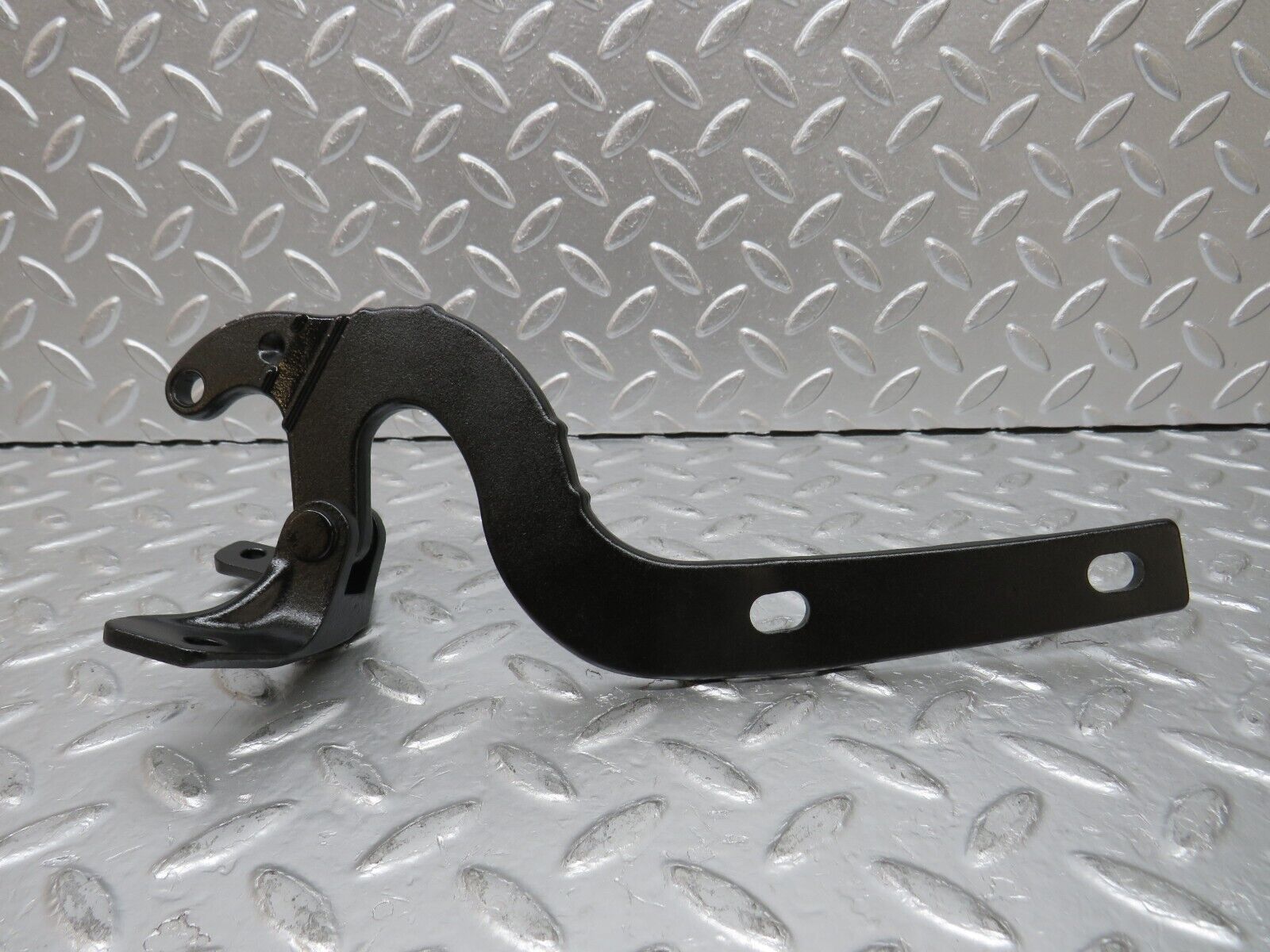 31439 Mercedes-Benz S124 220TE Trunk Lid Hinge Left Side 1247430121 1247430351