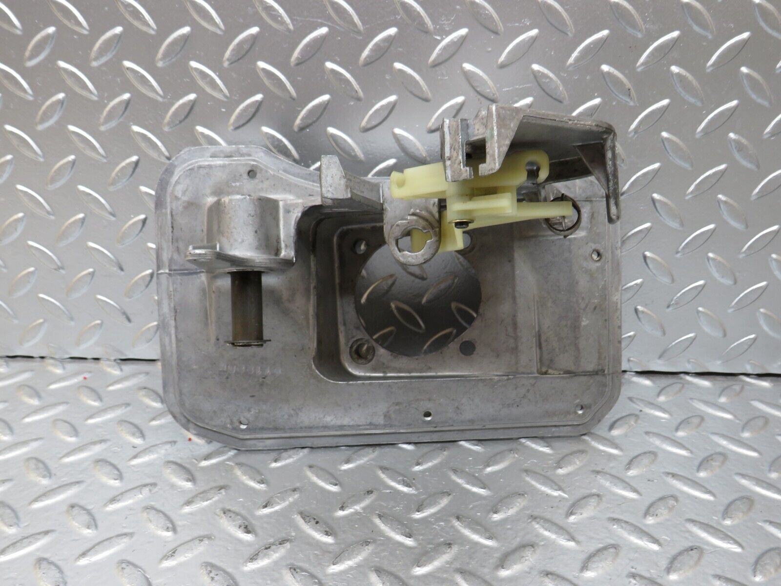 24735 Mercedes-Benz W140 S320 Brake Pedal Bracket 1402902819