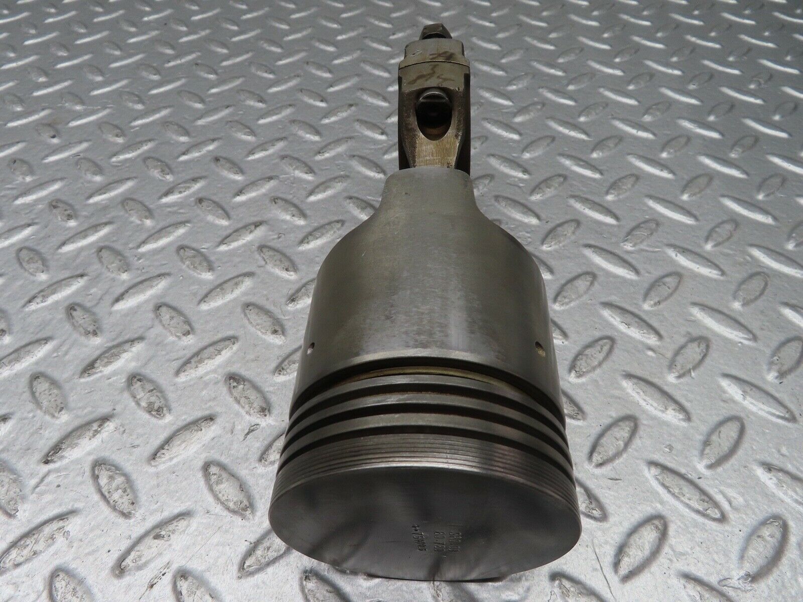 18463 Mercedes-Benz W111 220SE Coupe Piston With Connecting Rod 80.720 mm