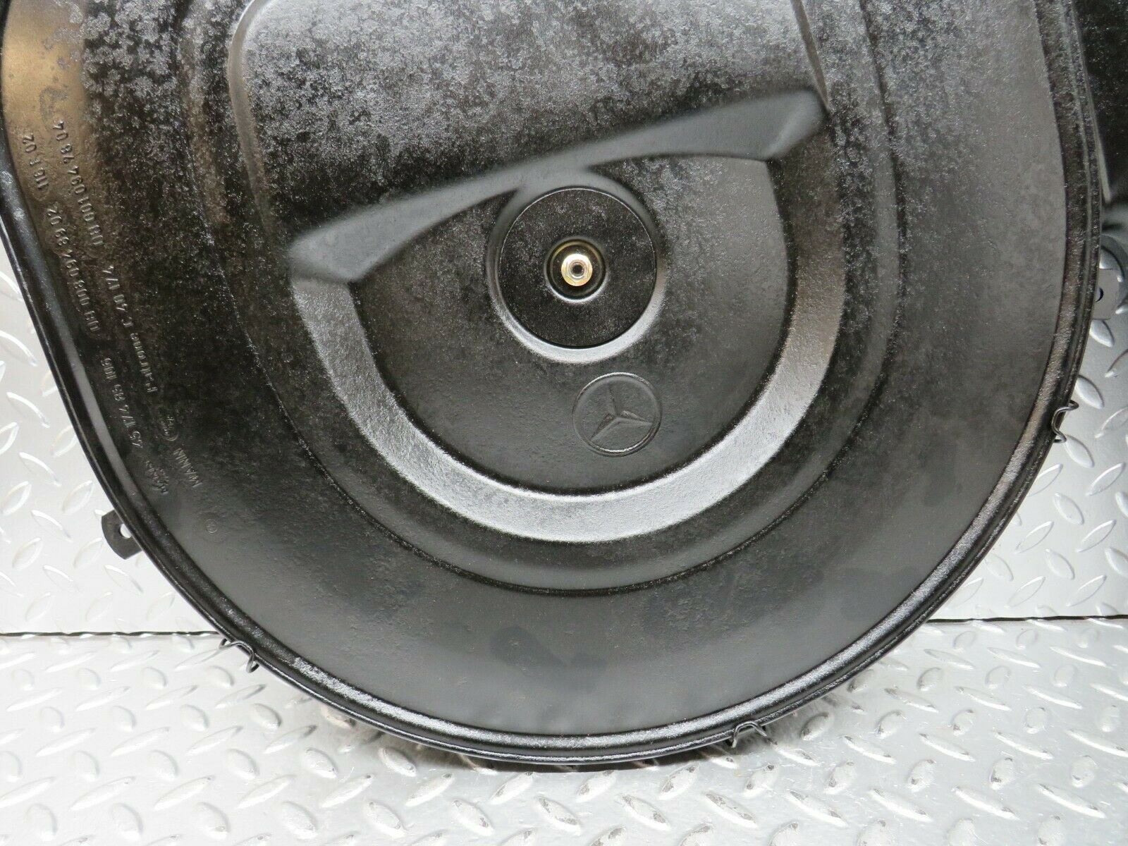 23686 Mercedes-Benz W116 350SE Air Filter Box Housing 0080948902