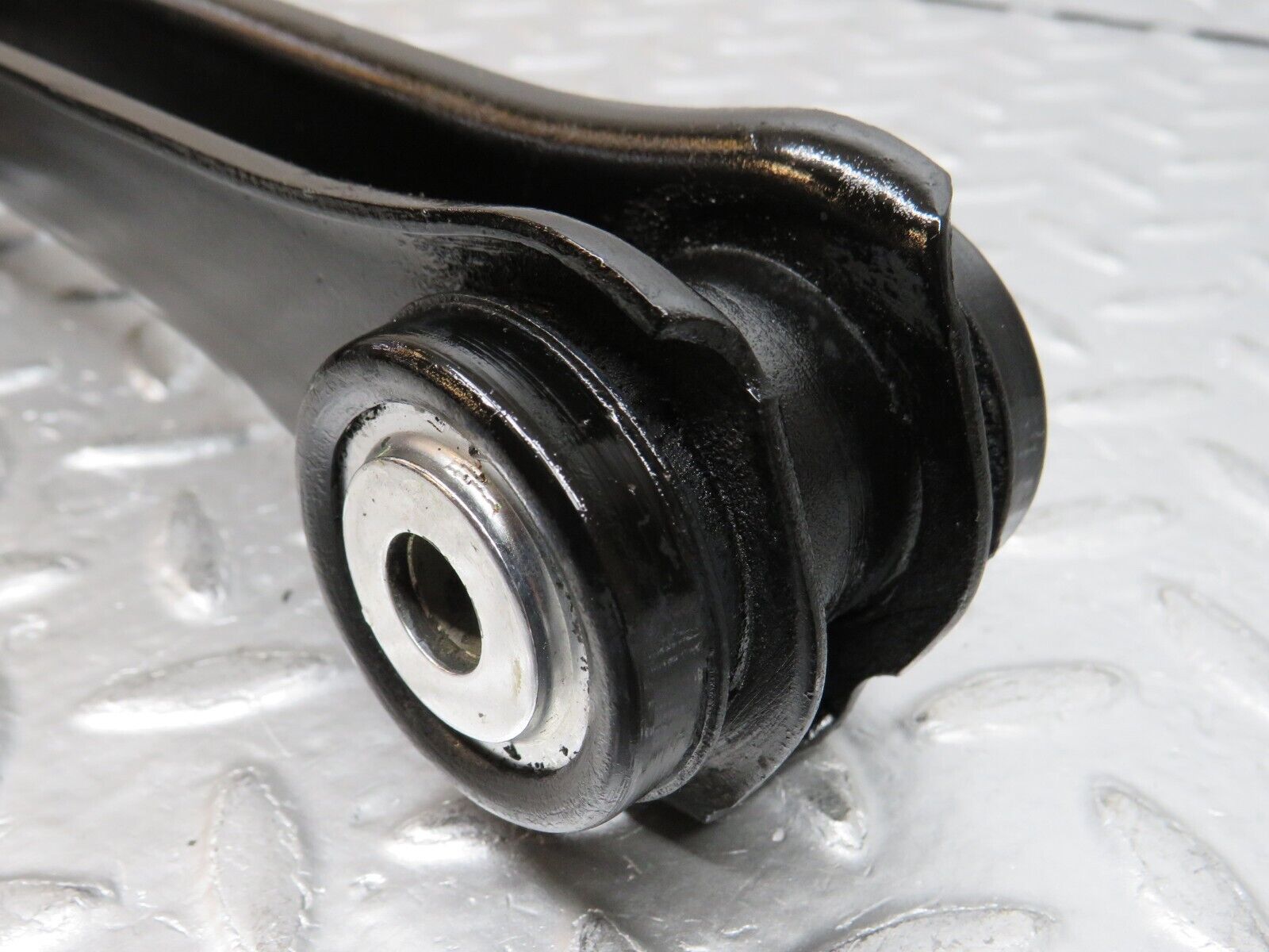 0813 Mercedes-Benz C107 350SLC Coupe Upper Control Arm Front Left