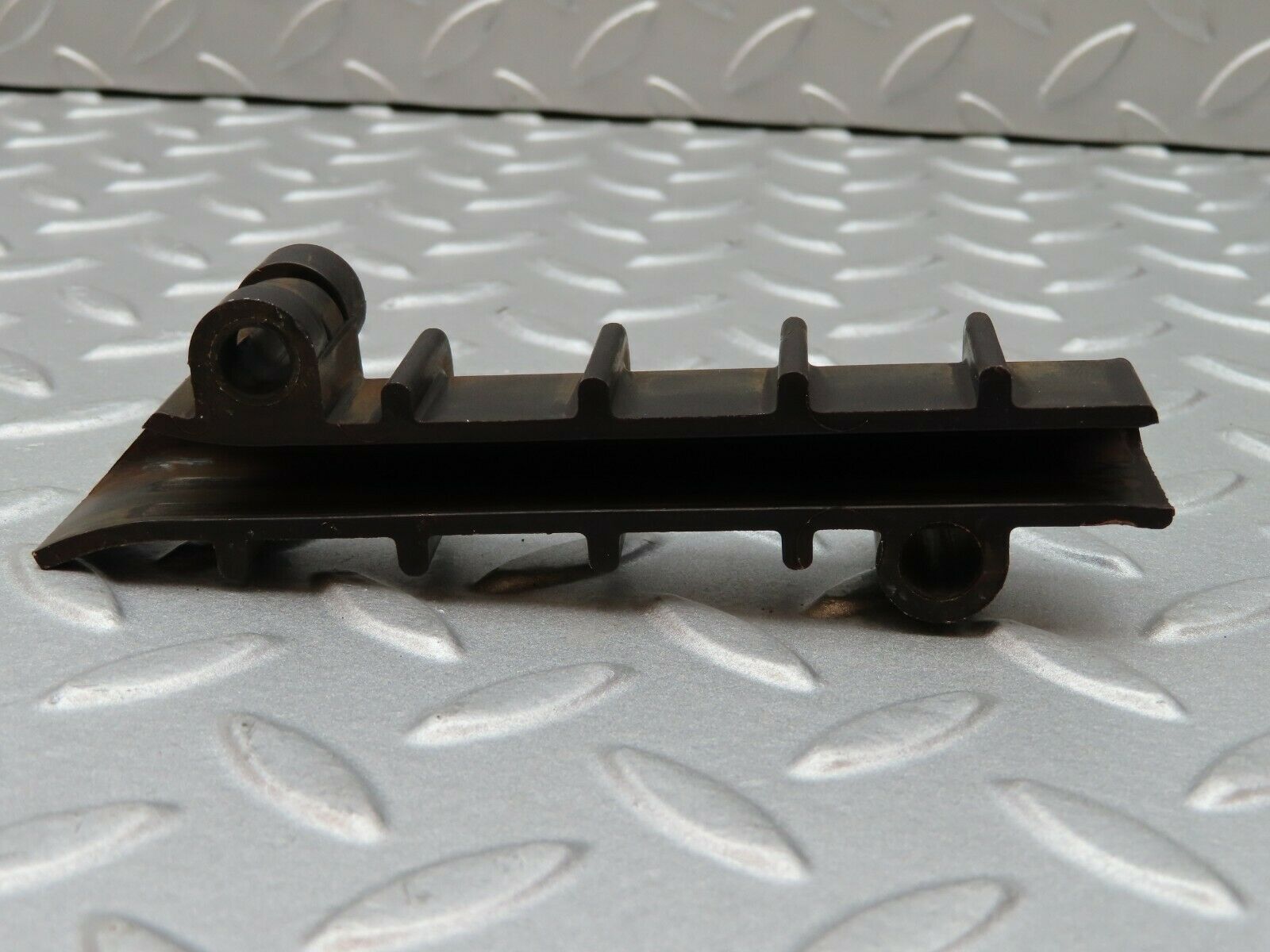 3874 Mercedes-Benz S123 200T Wagon Timing Guide Rail 1020520316