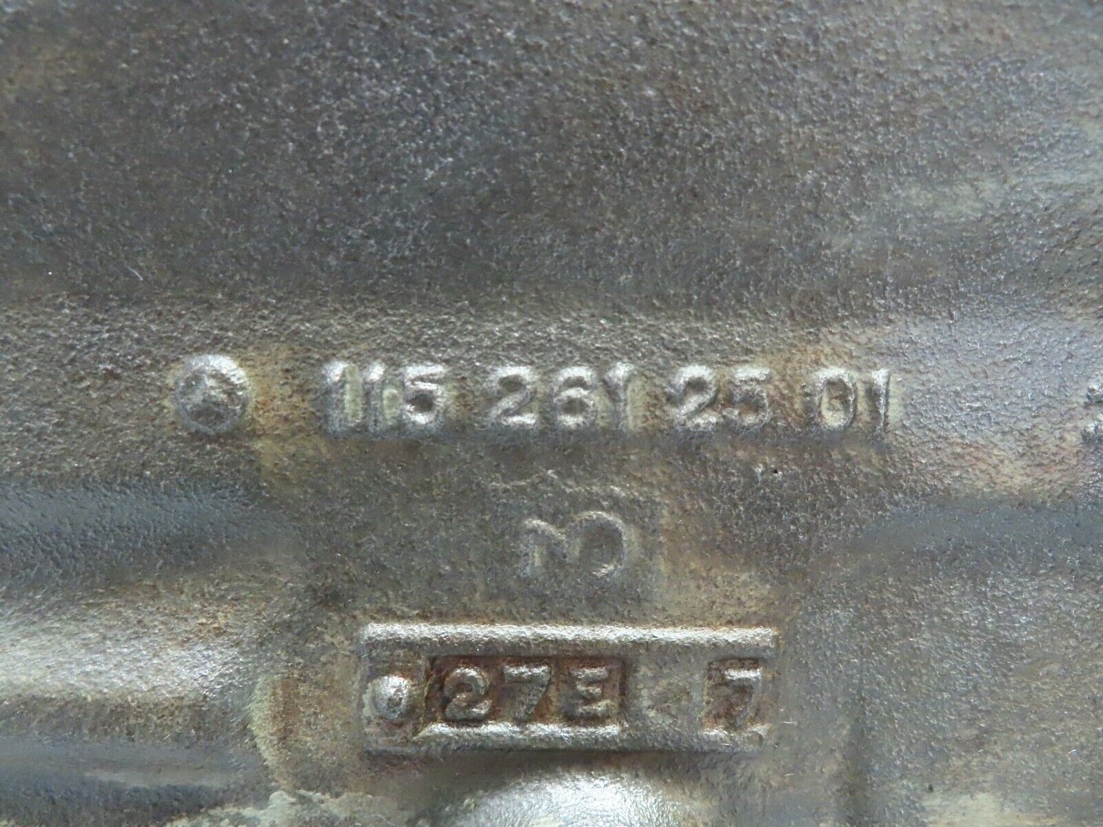 18166 Mercedes-Benz W123 200 Manual Gearbox 4 Speed 1152612501