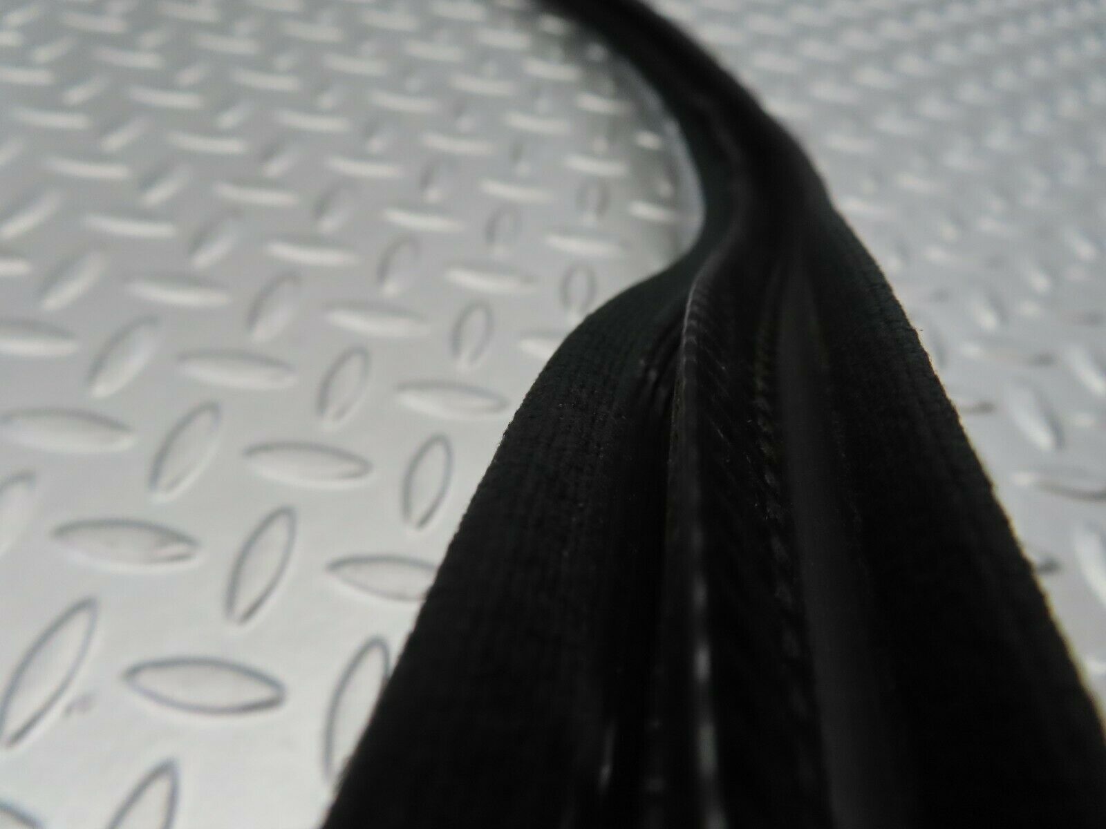 6639 Mercedes-Benz S124 E220 Wagon Front Right Cloth Covered Door Seal