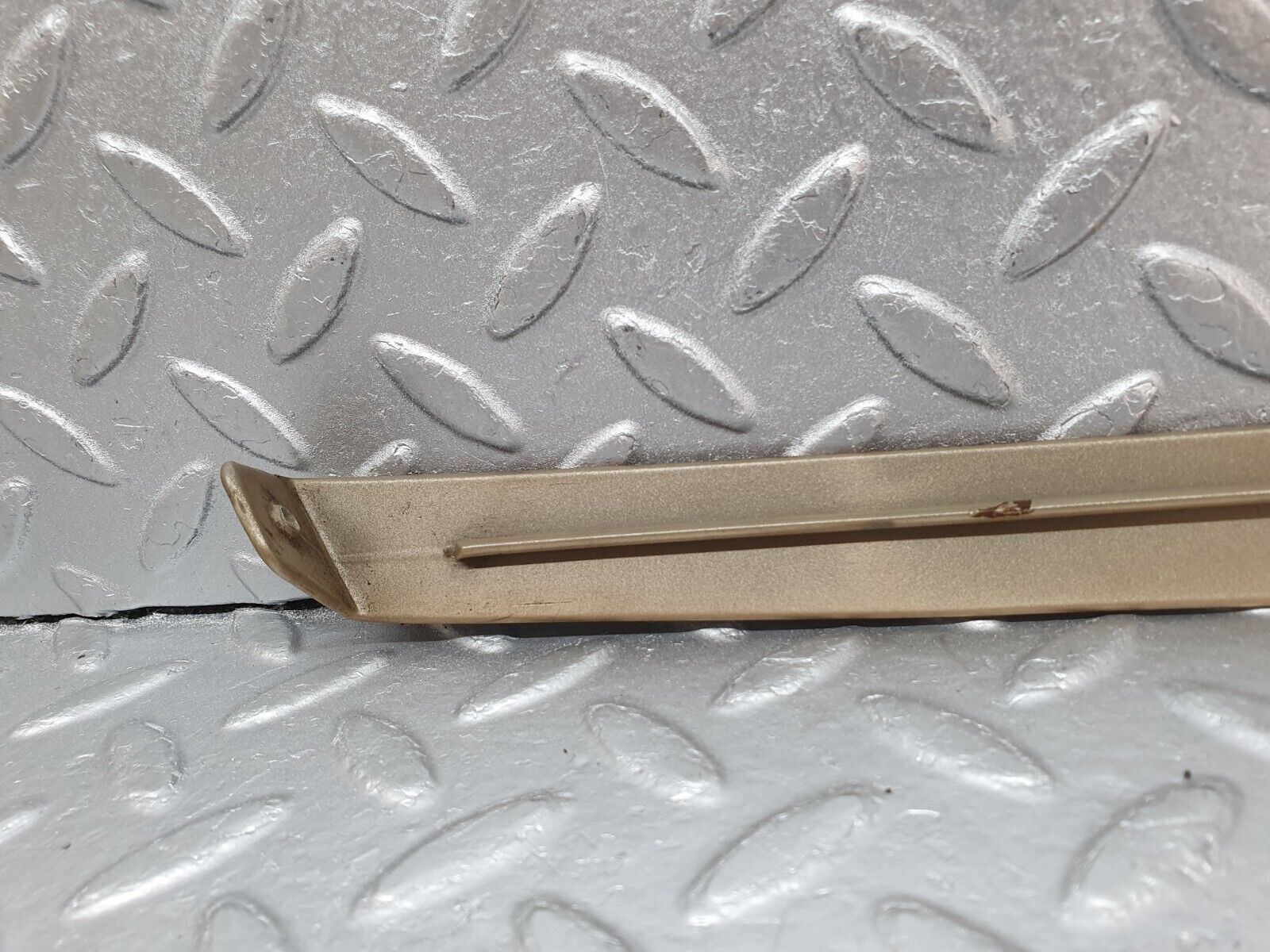 41488 Mercedes-Benz W124 200E B Pillar Exterior Trim Right Side