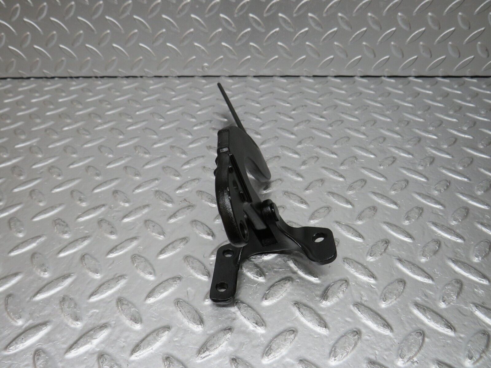 31439 Mercedes-Benz S124 220TE Trunk Lid Hinge Left Side 1247430121 1247430351