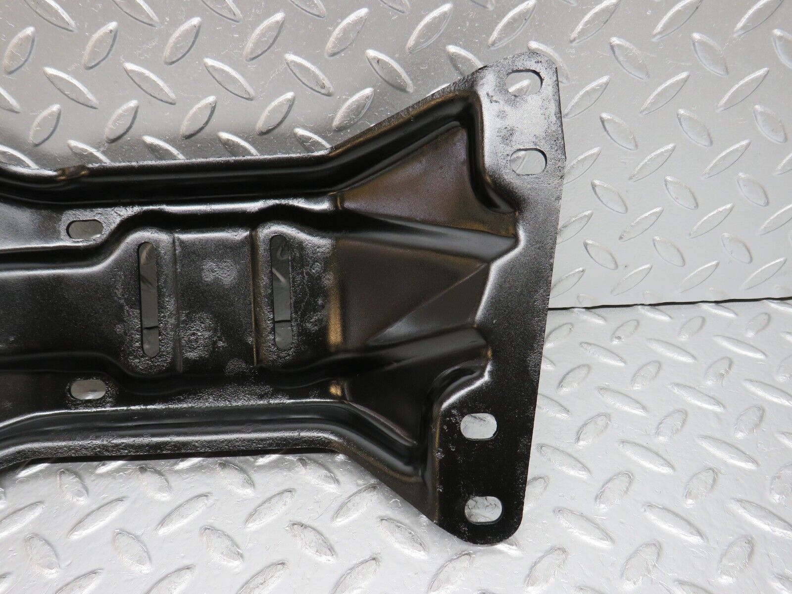 0051 Mercedes-Benz W116 350SE Gearbox Mount Bracket