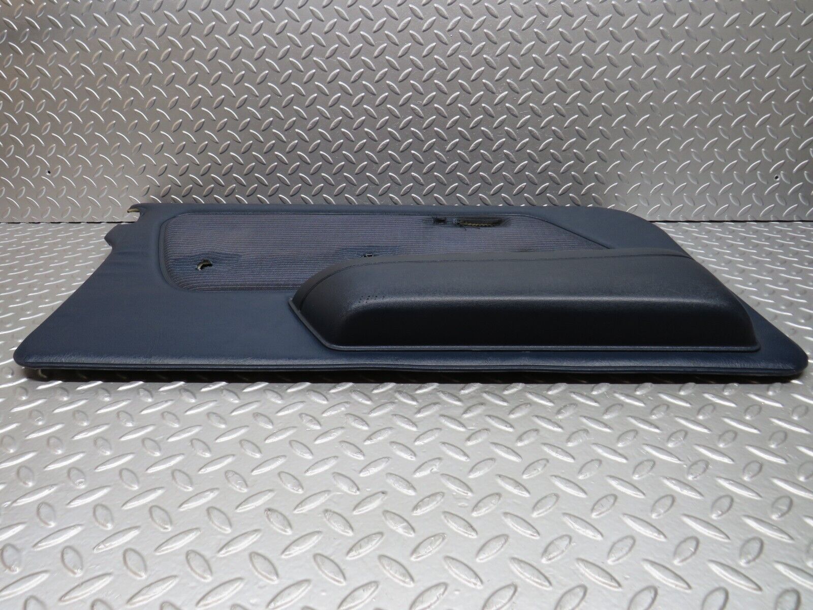 26765 Mercedes-Benz W123 240D Front Left Door Card Blue