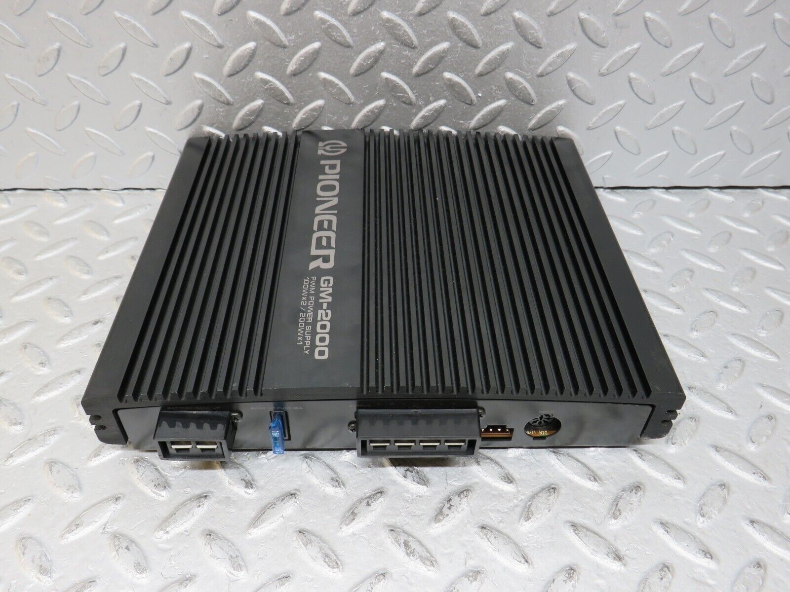 36503 Mercedes-Benz W201 190E 2.0L Audio Amplifier Control Unit PIONEER GM-2000