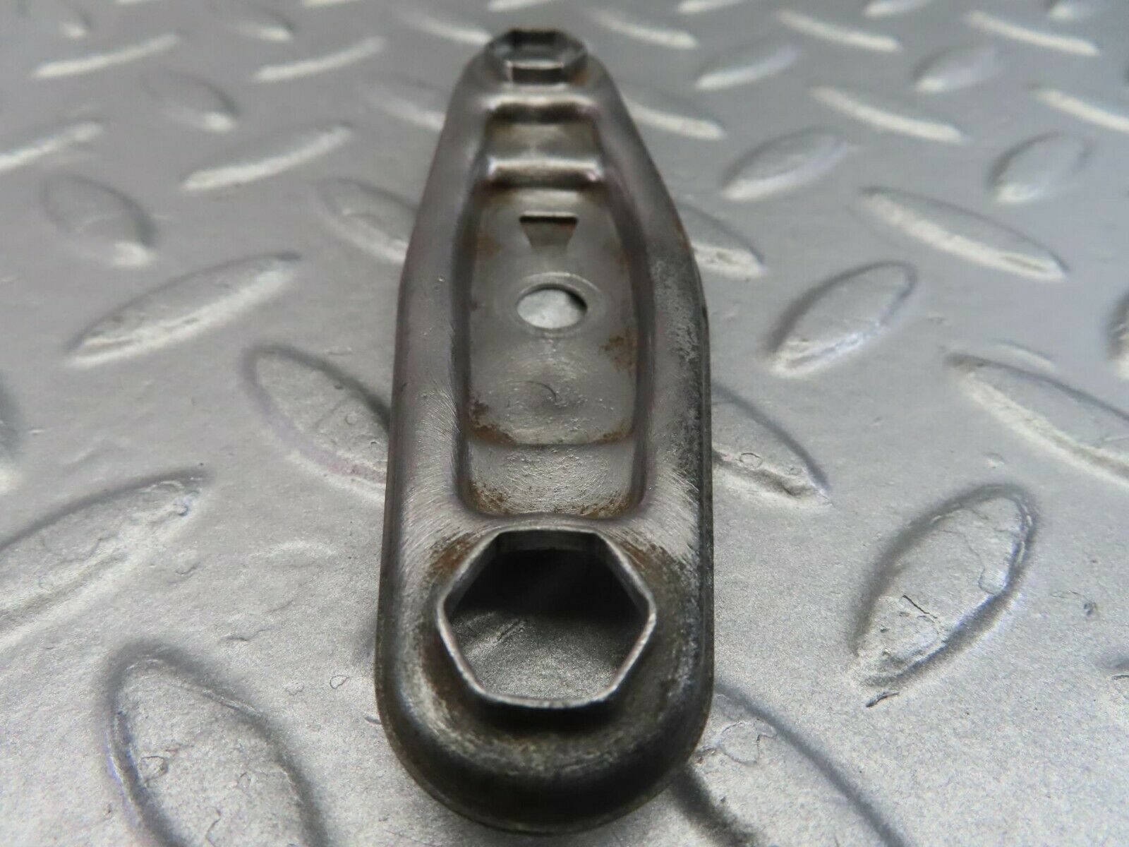 9808 Mercedes-Benz C123 280CE Coupe Fuel Injector Nozzle Clamp Bracket