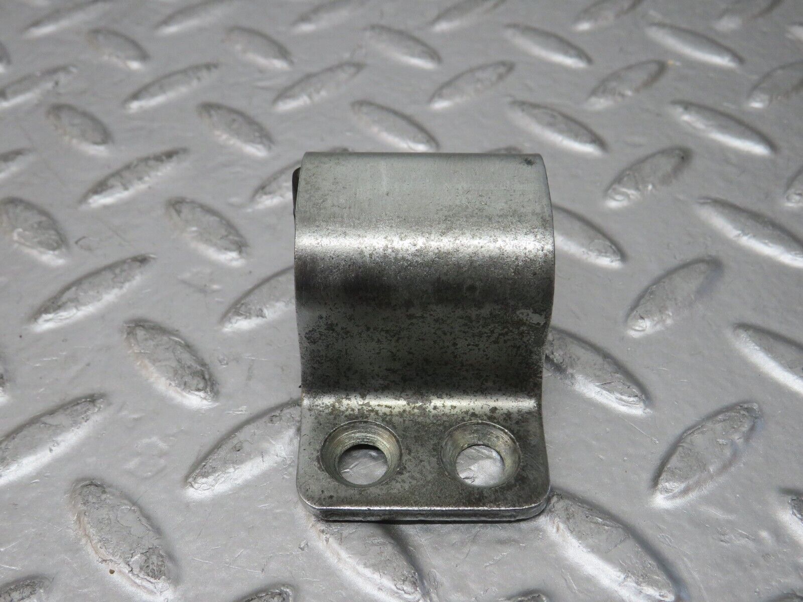 26806 Mercedes-Benz W123 240D Door Lock Latch Front Left Side