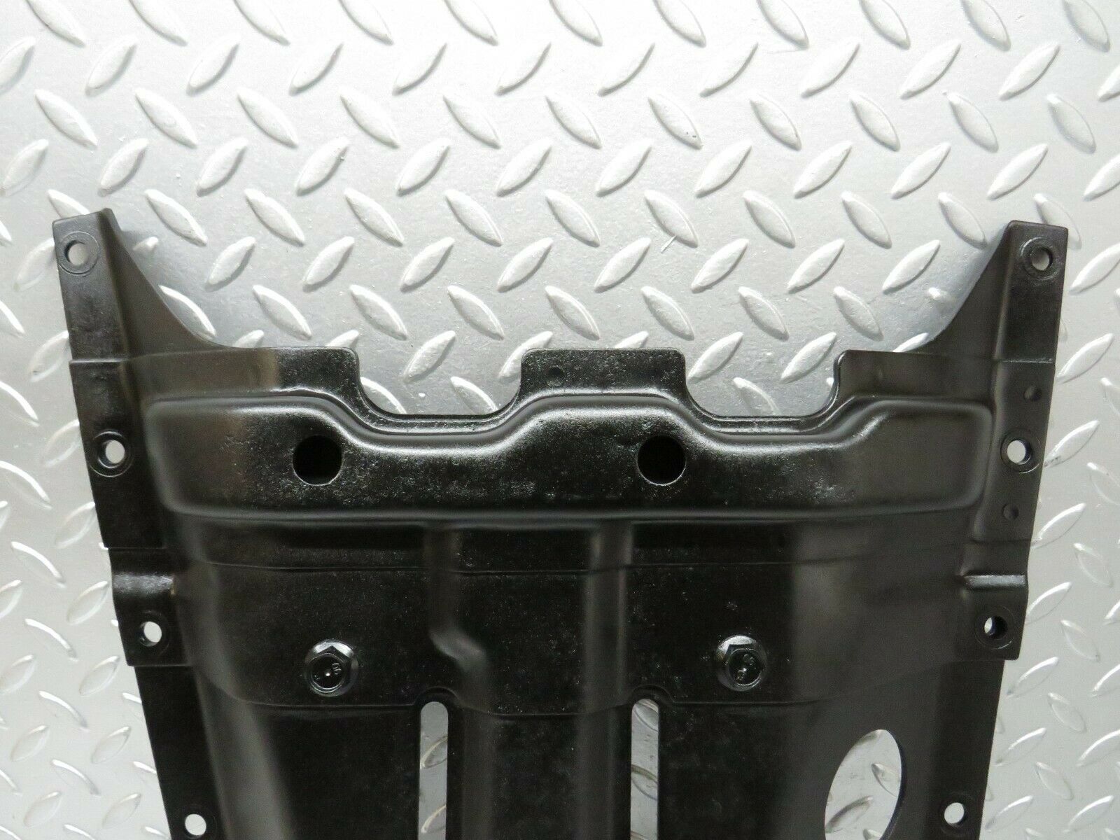 23824 Mercedes-Benz C107 450SLC Coupe Gearbox Mount Bracket Holder