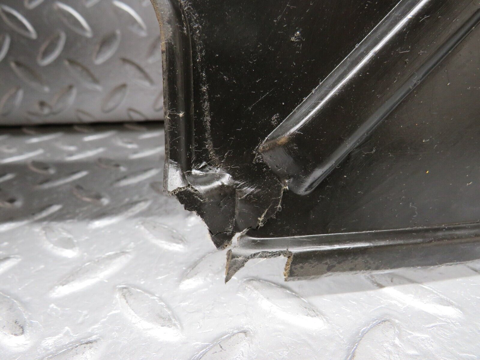 32580 Mercedes-Benz S124 300TE Wagon Engine Bay Undertray Cover 1245241530